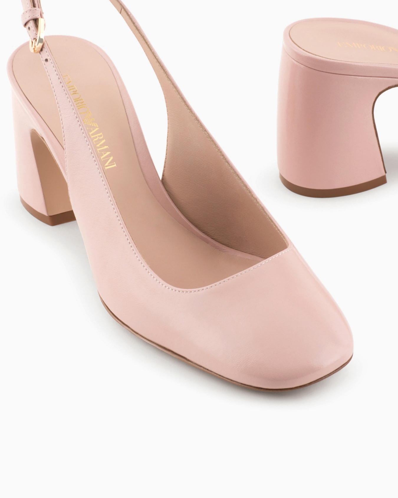 Patent leather slingback court shoes Slide 4