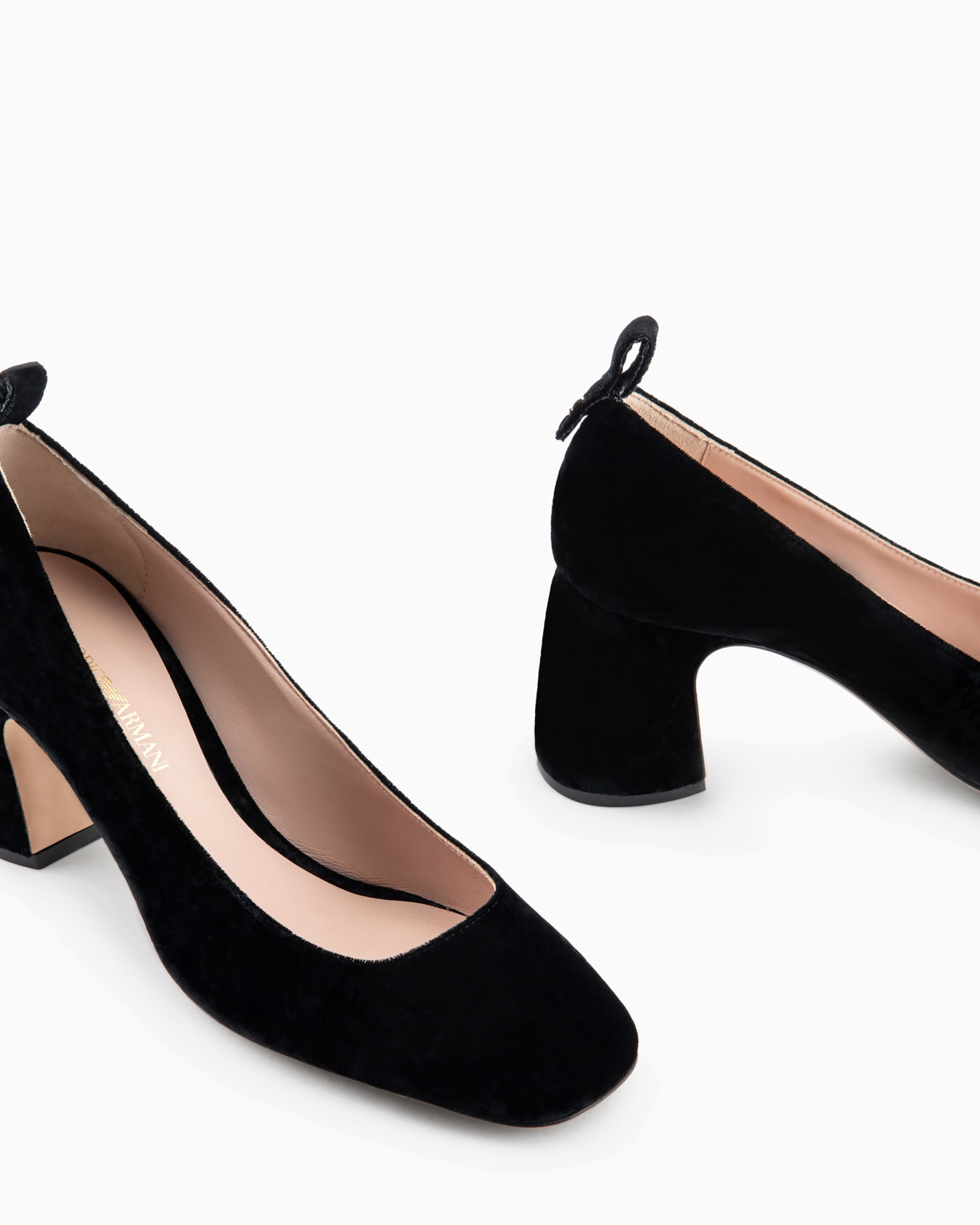 Textured velvet court shoes Slide 4