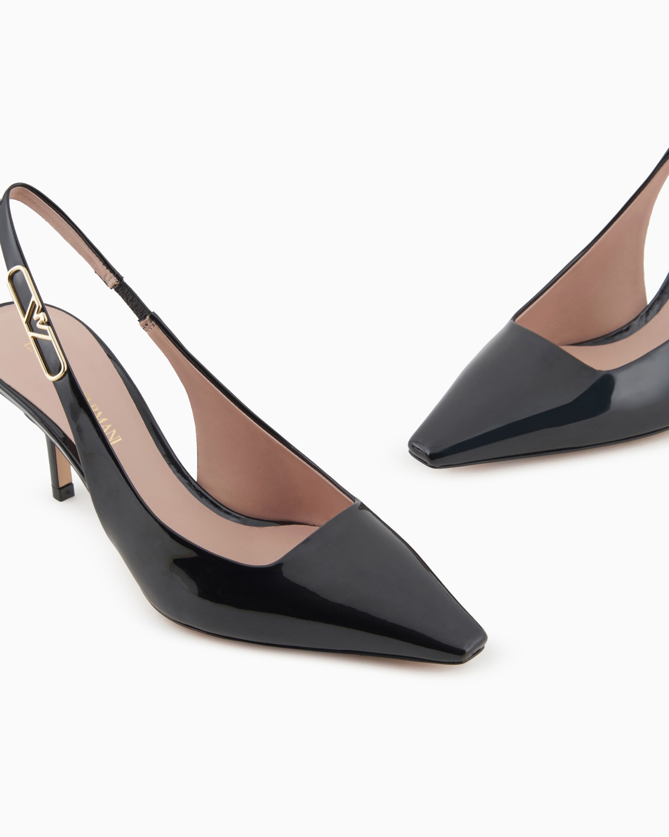 Patent-leather slingback court shoes with eagle plate Slide 3