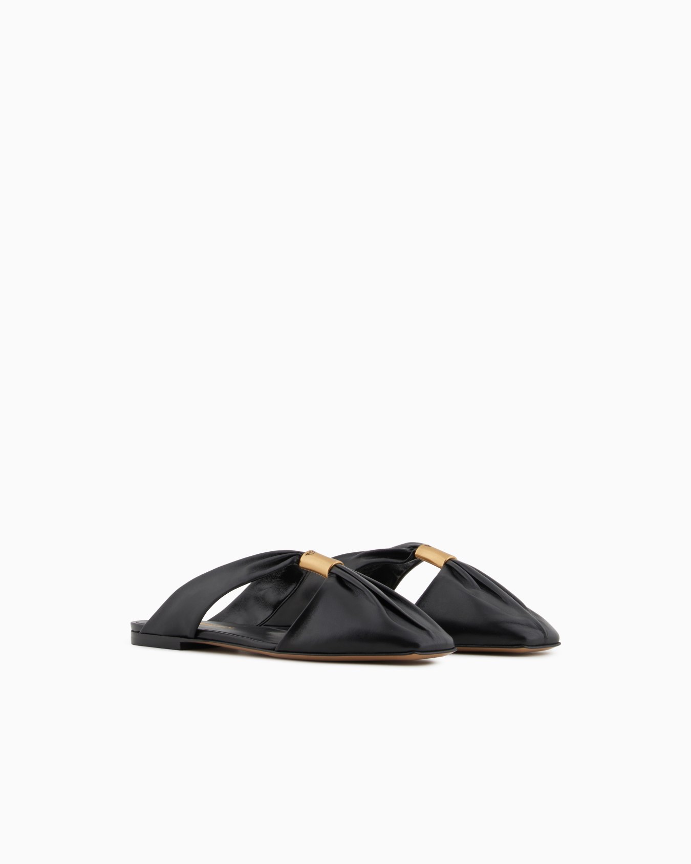 Zapato mule de napa con logotipo de metal Diapositiva 2