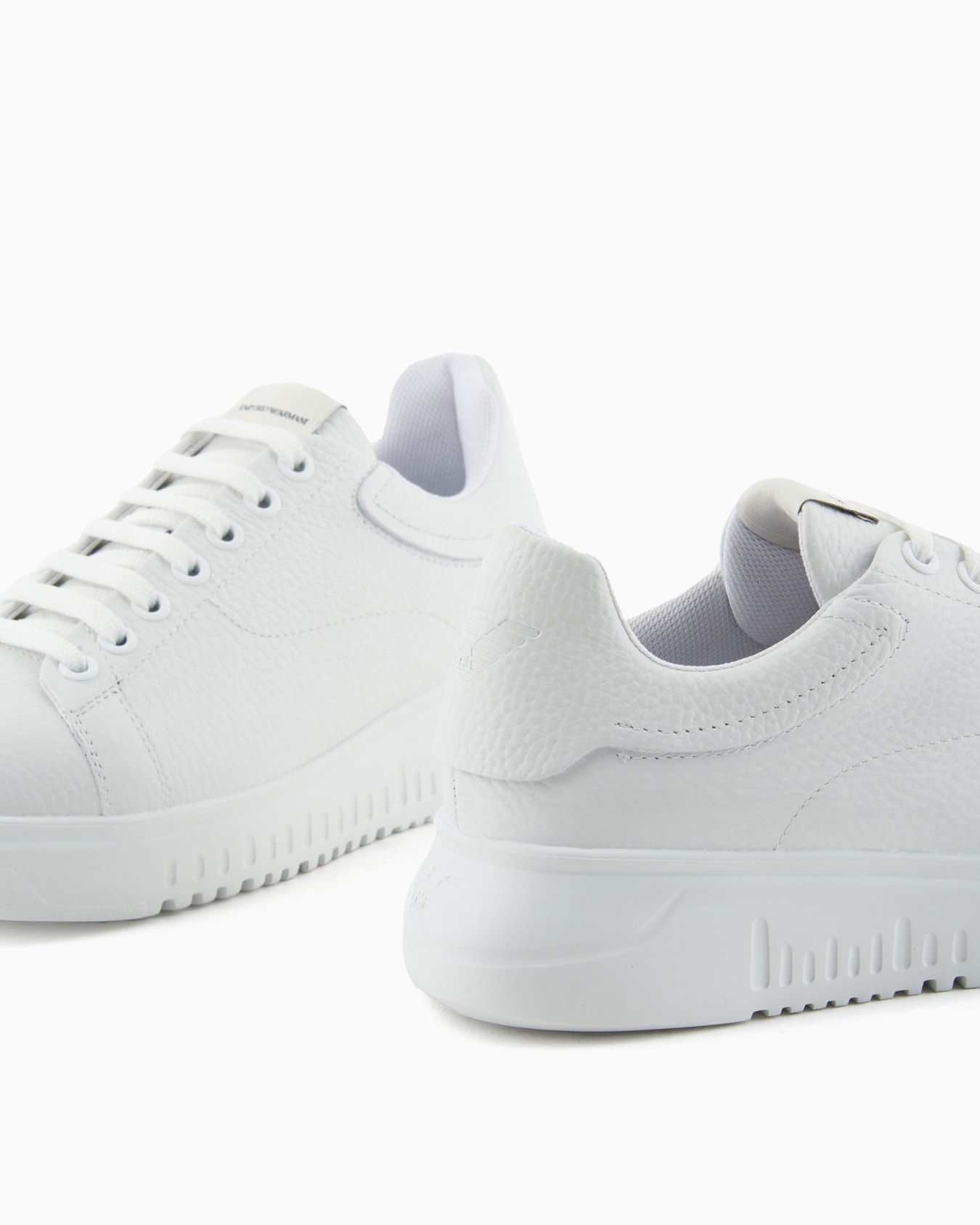 Tumbled leather sneakers Slide 4