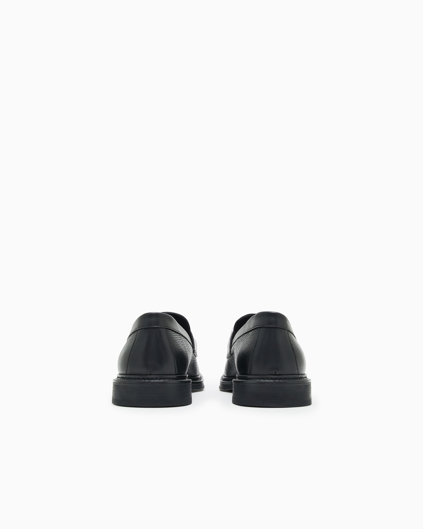 Pebbled leather loafers Slide 3