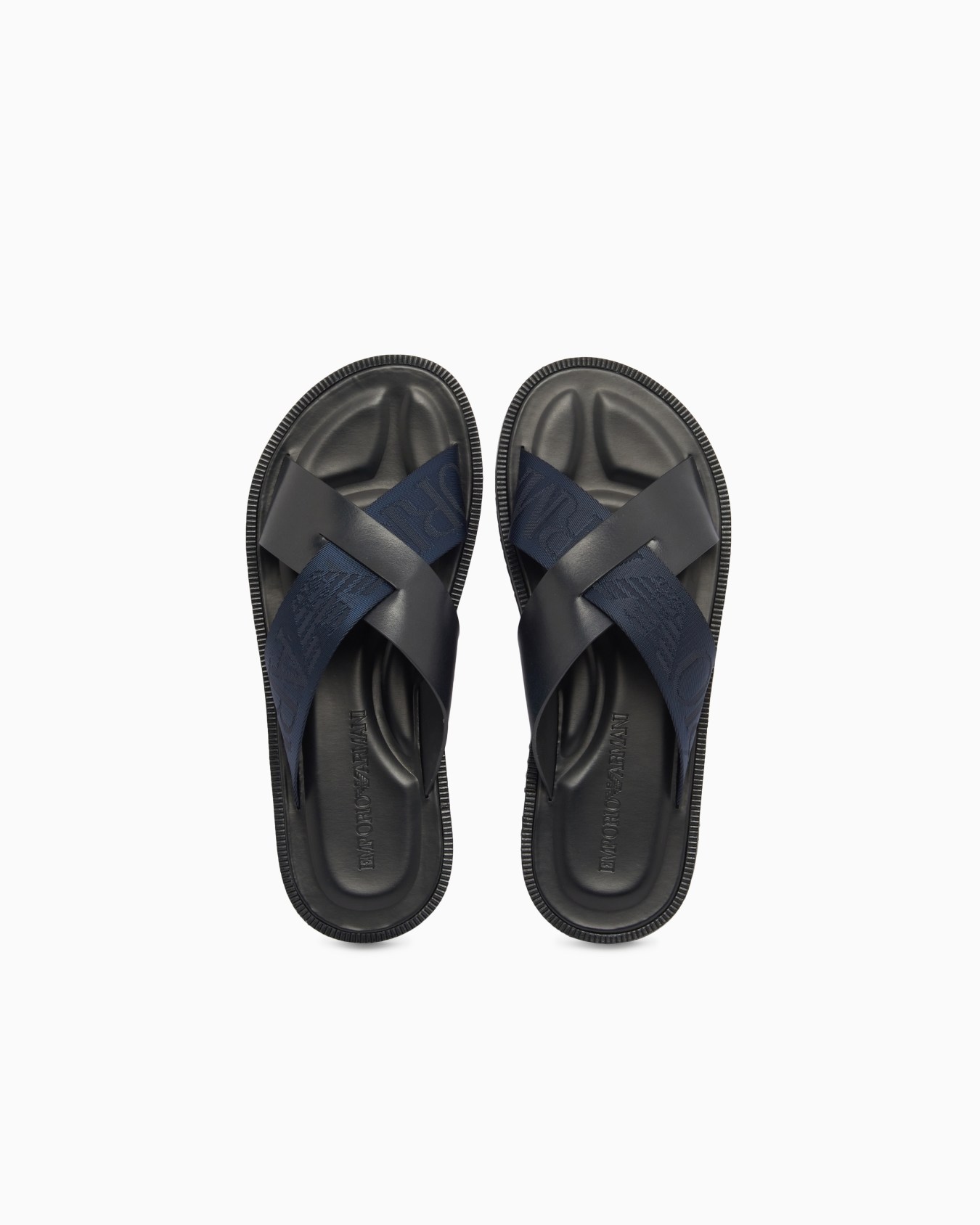 クロスサンダル レザー製 ロゴテープ スライドする 2