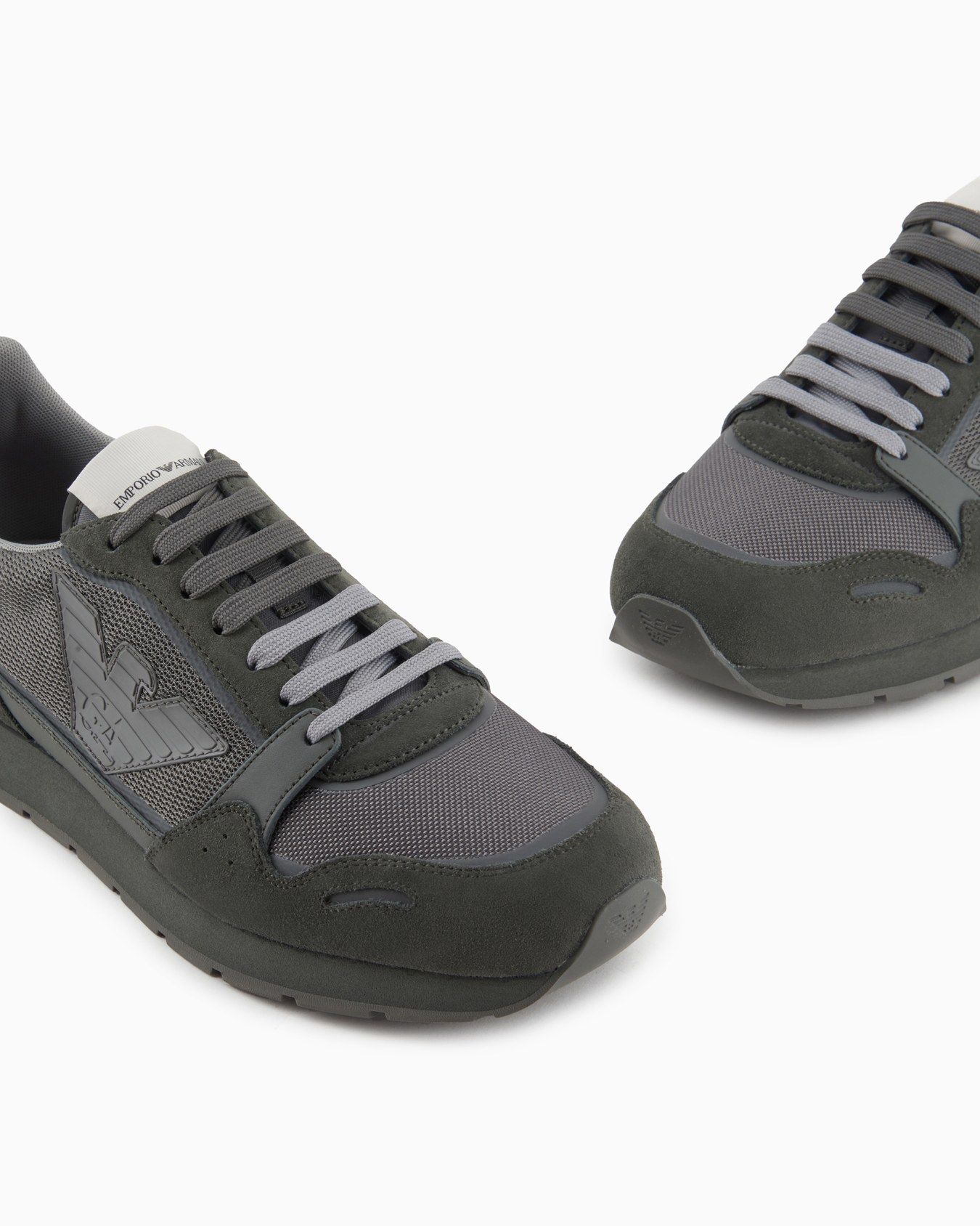 Sneaker aus Mesh mit Veloursleder-Details und Maxi-Adler-Patch Folie 4