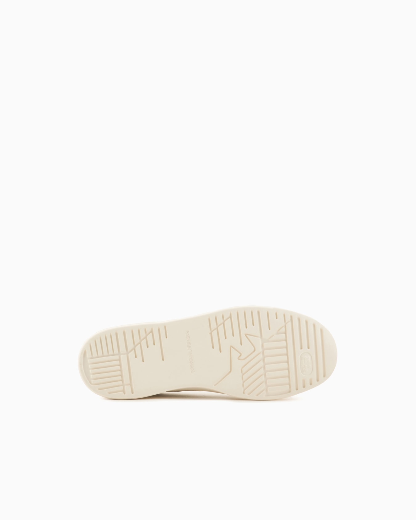 Sneaker aus gehämmertem Leder Folie 5
