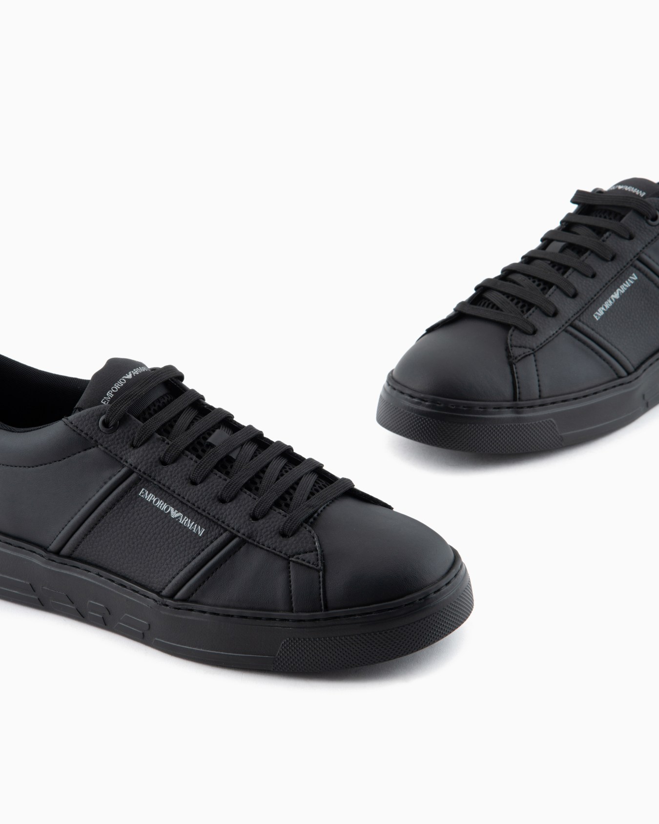 Sneaker aus Leder mit Logo-Detail Folie 4