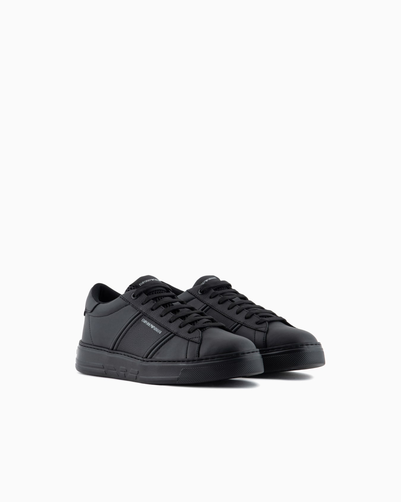 Sneaker aus Leder mit Logo-Detail Folie 1