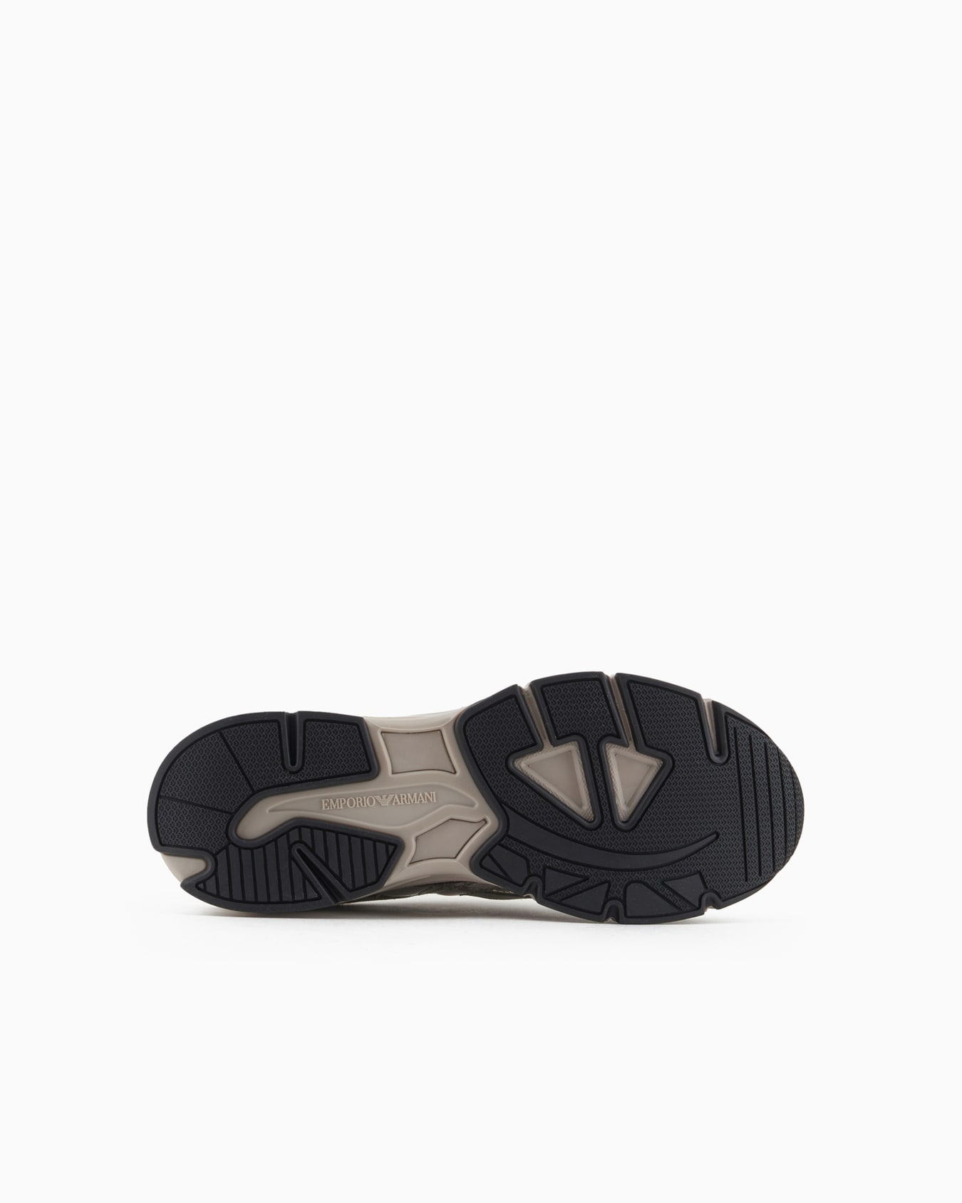 Deportivas de malla con detalles de ante Diapositiva 5
