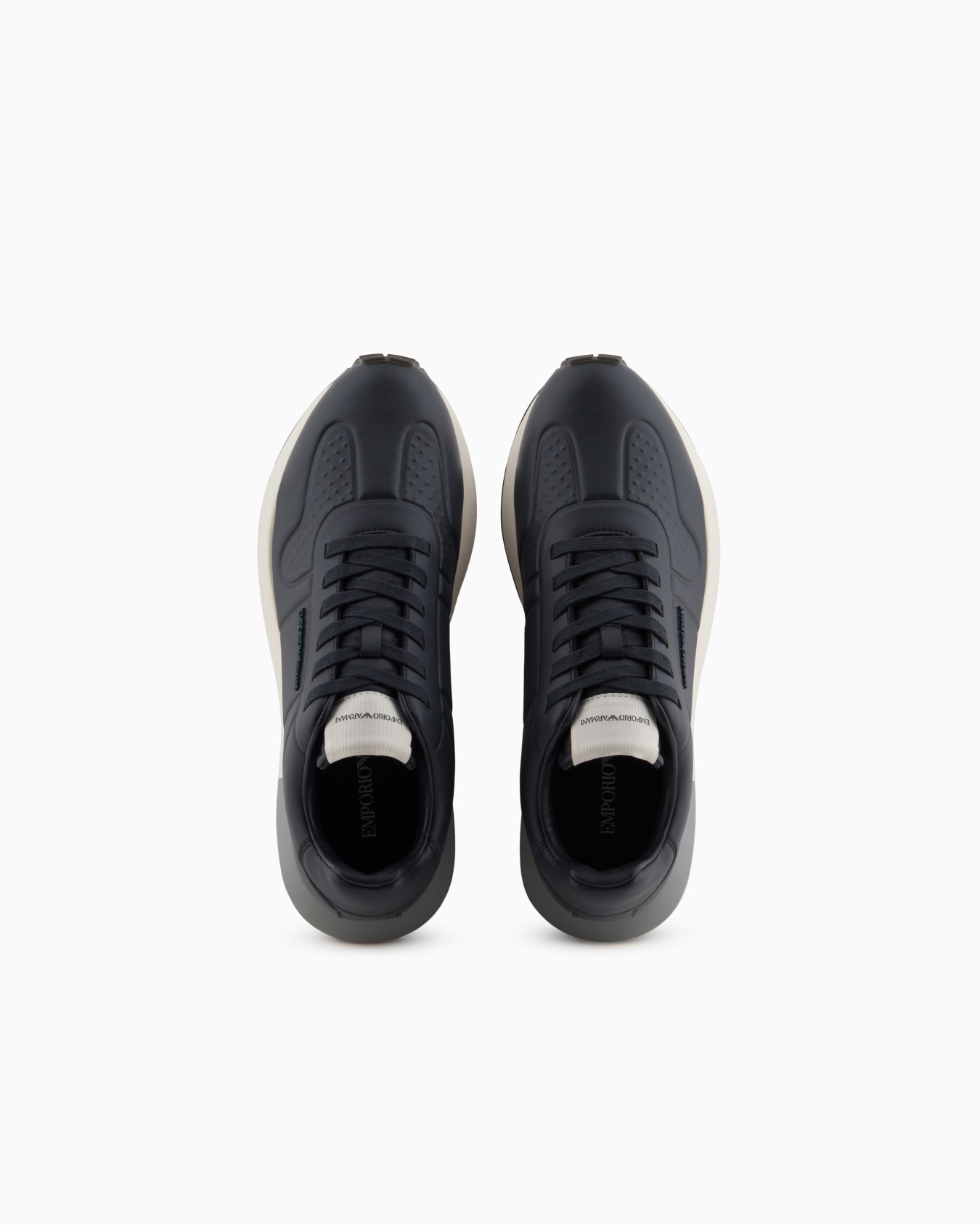 Sneaker aus Leder mit thermogeformten Details Folie 2