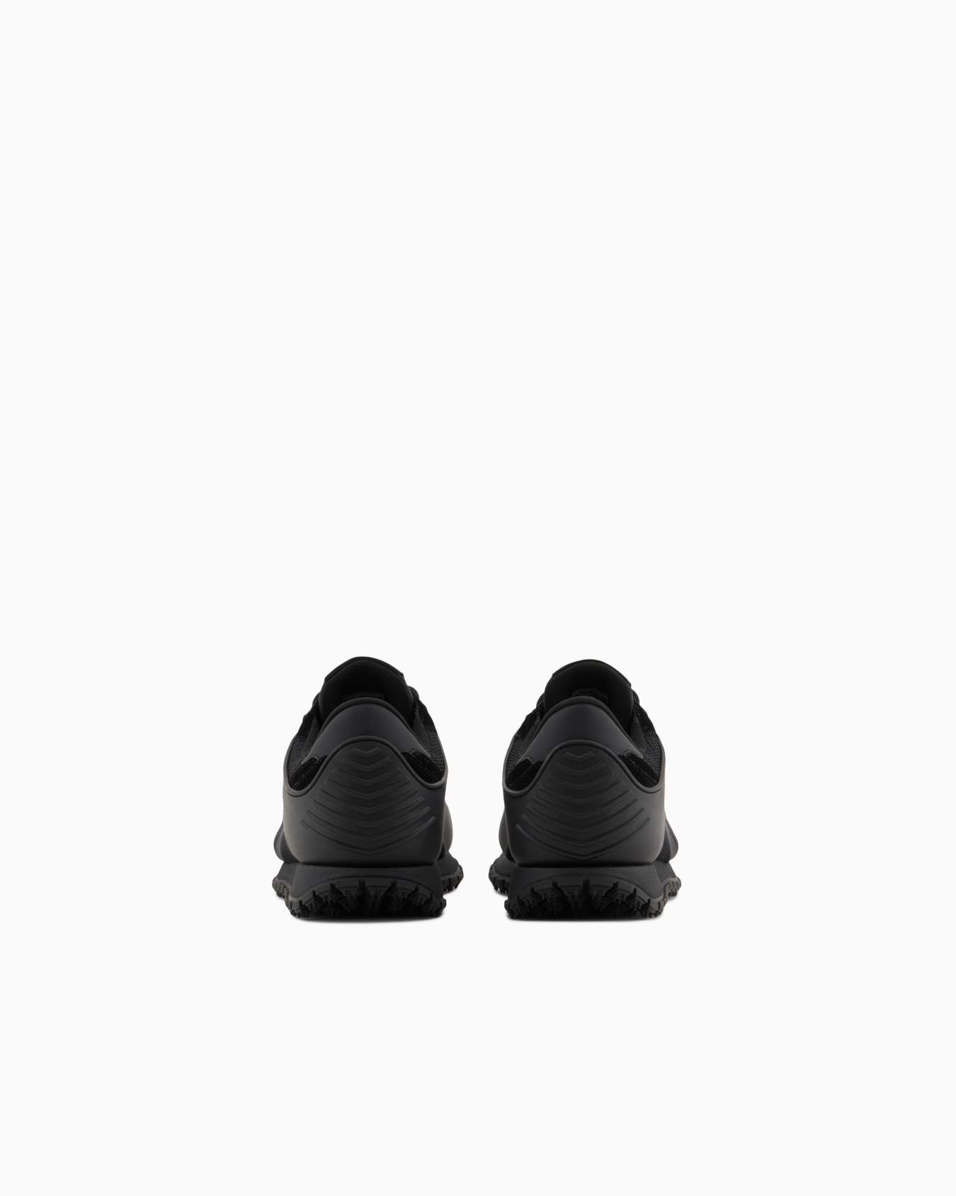 Deportivas con detalles de malla Diapositiva 3