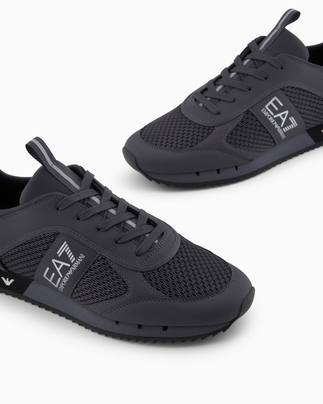 Black and White Carbon-Sneaker Folie 4