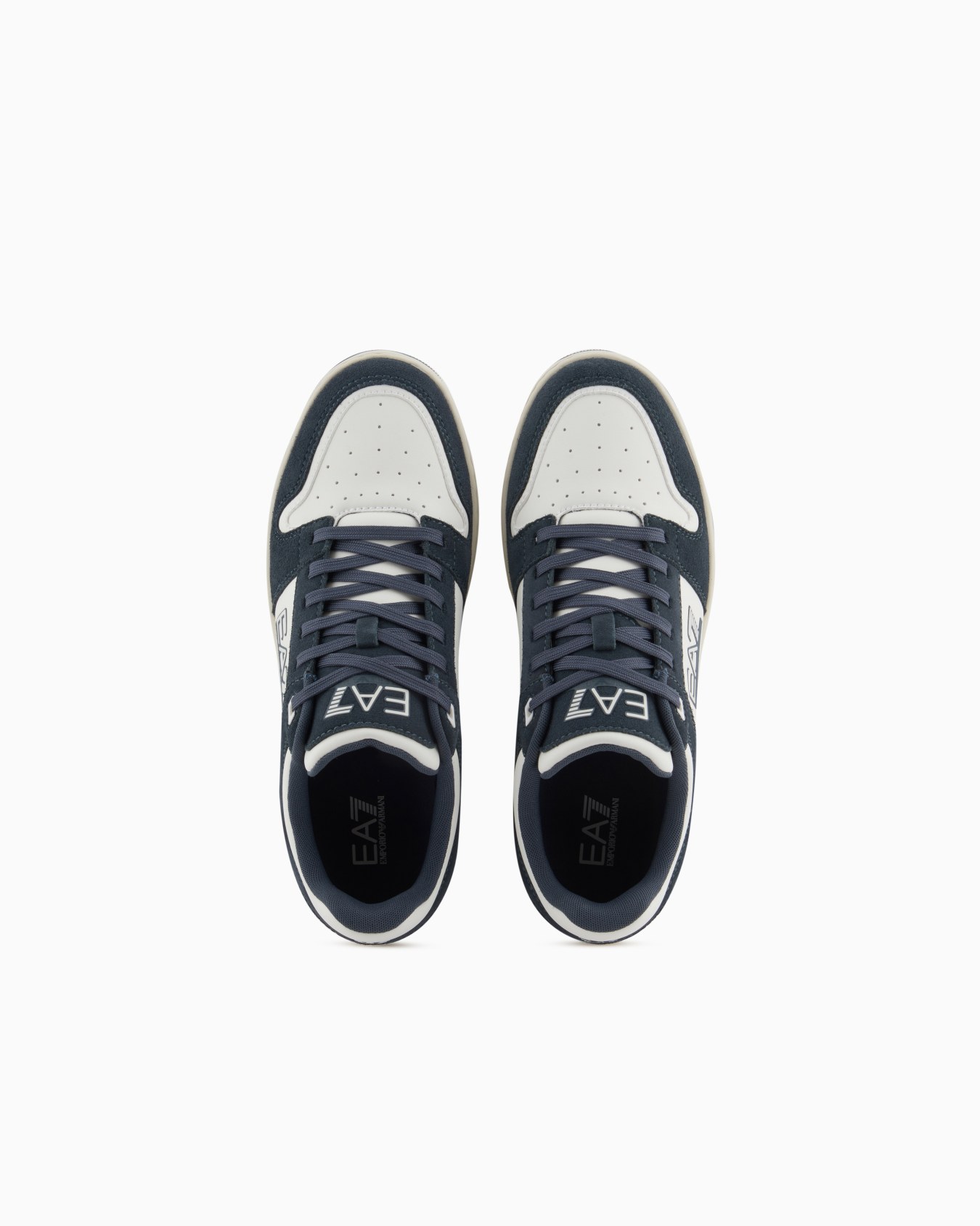 Sneakers Slide 3