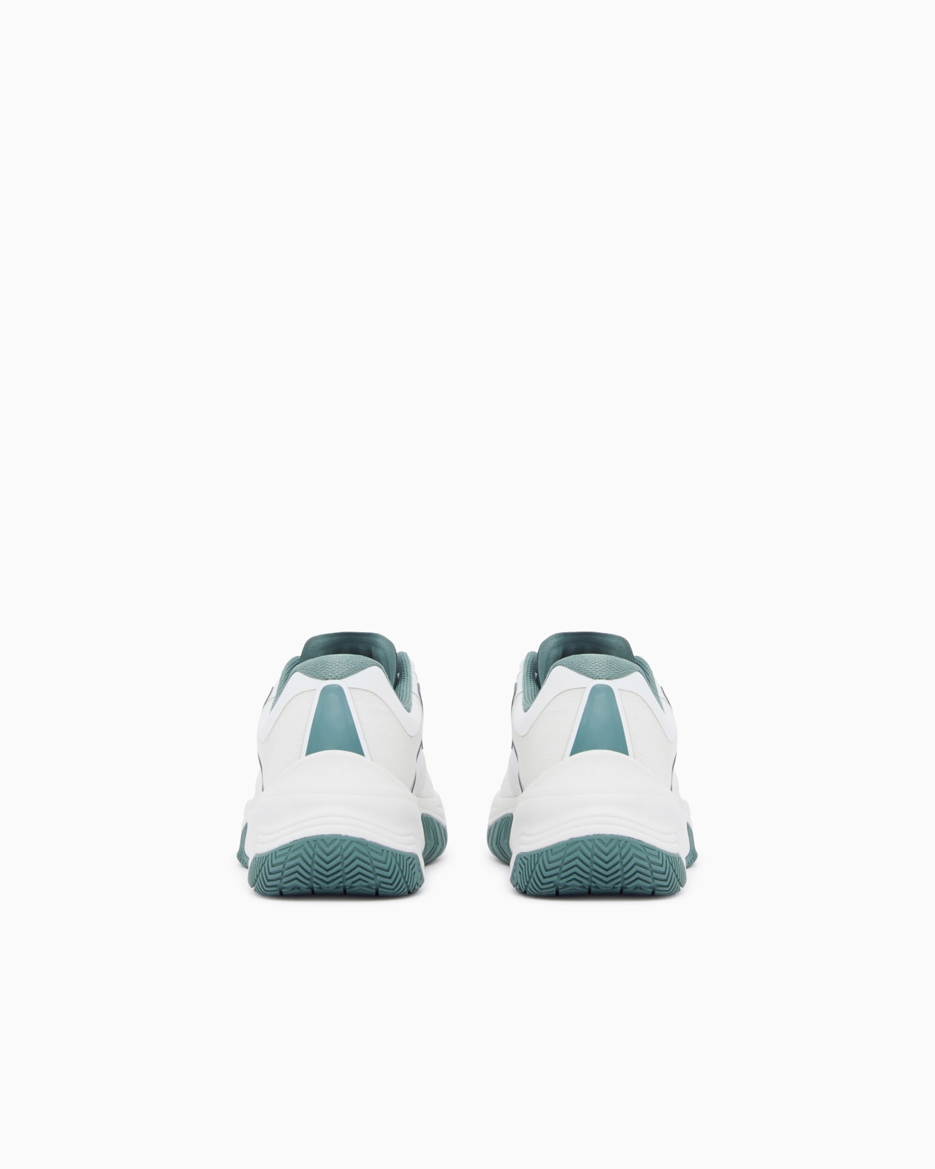 Running sneaker with a breathable mesh upper New Padel Slide 3
