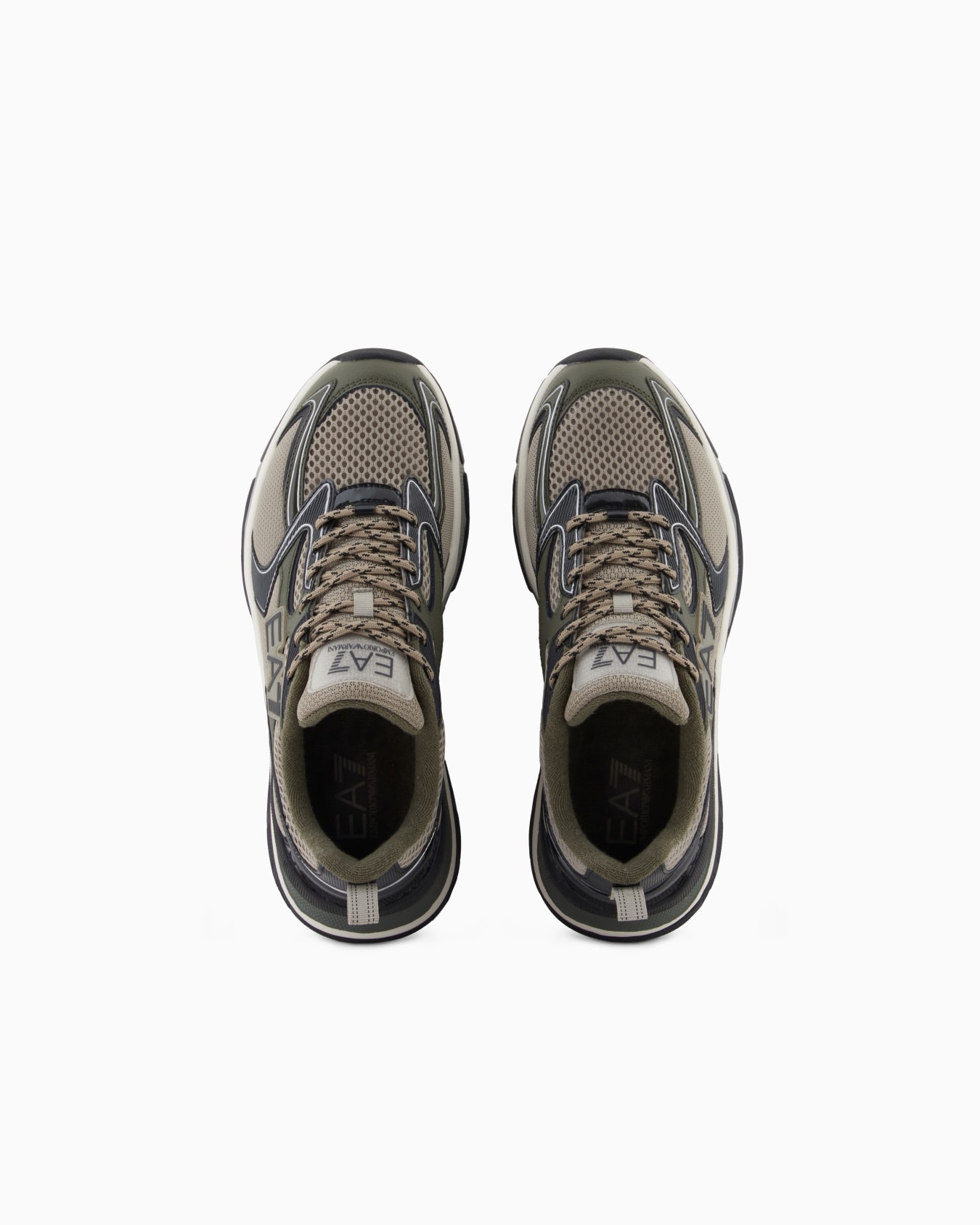Predator sneakers Slide 2