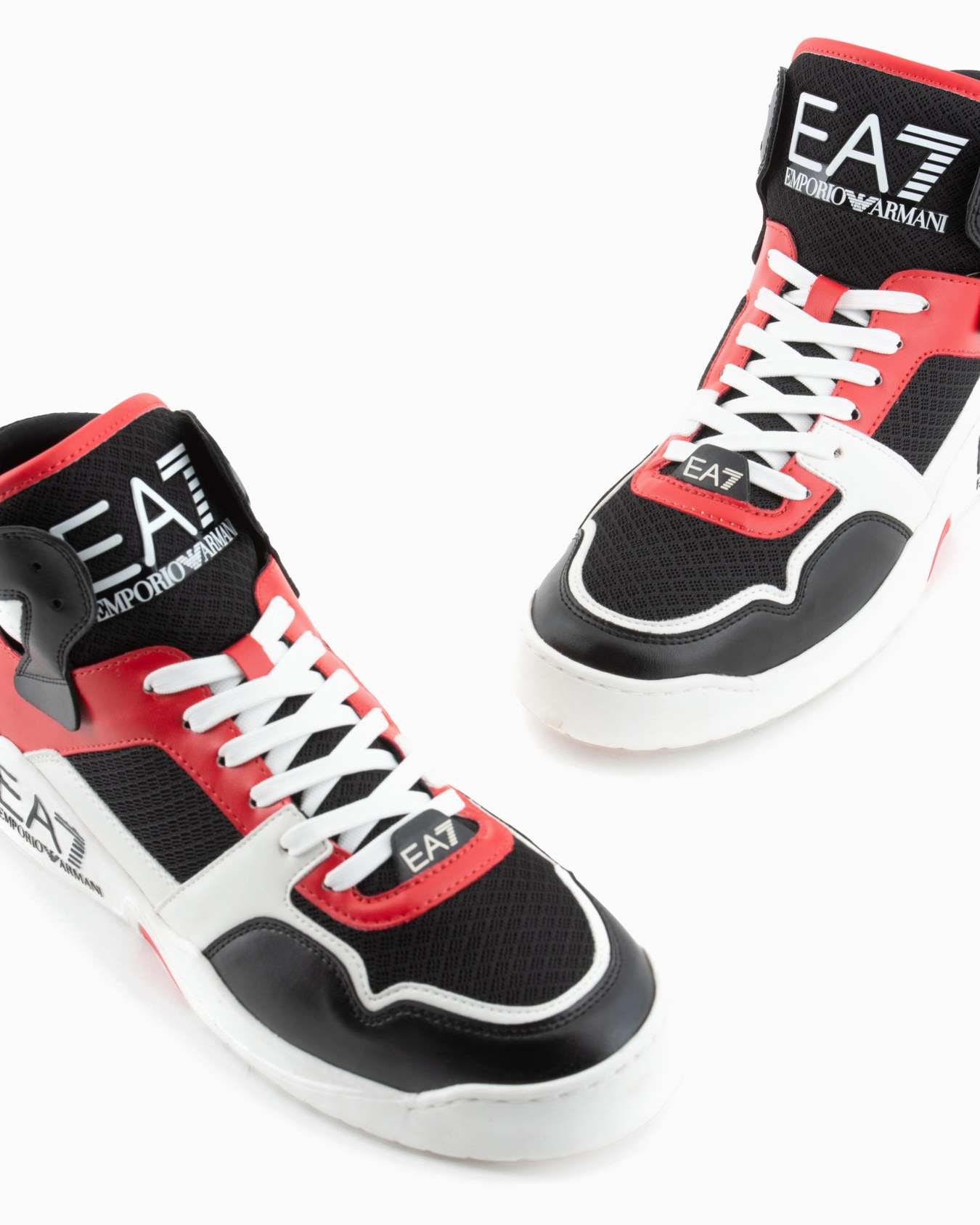 Mid-top basketball sneakers Slide 4