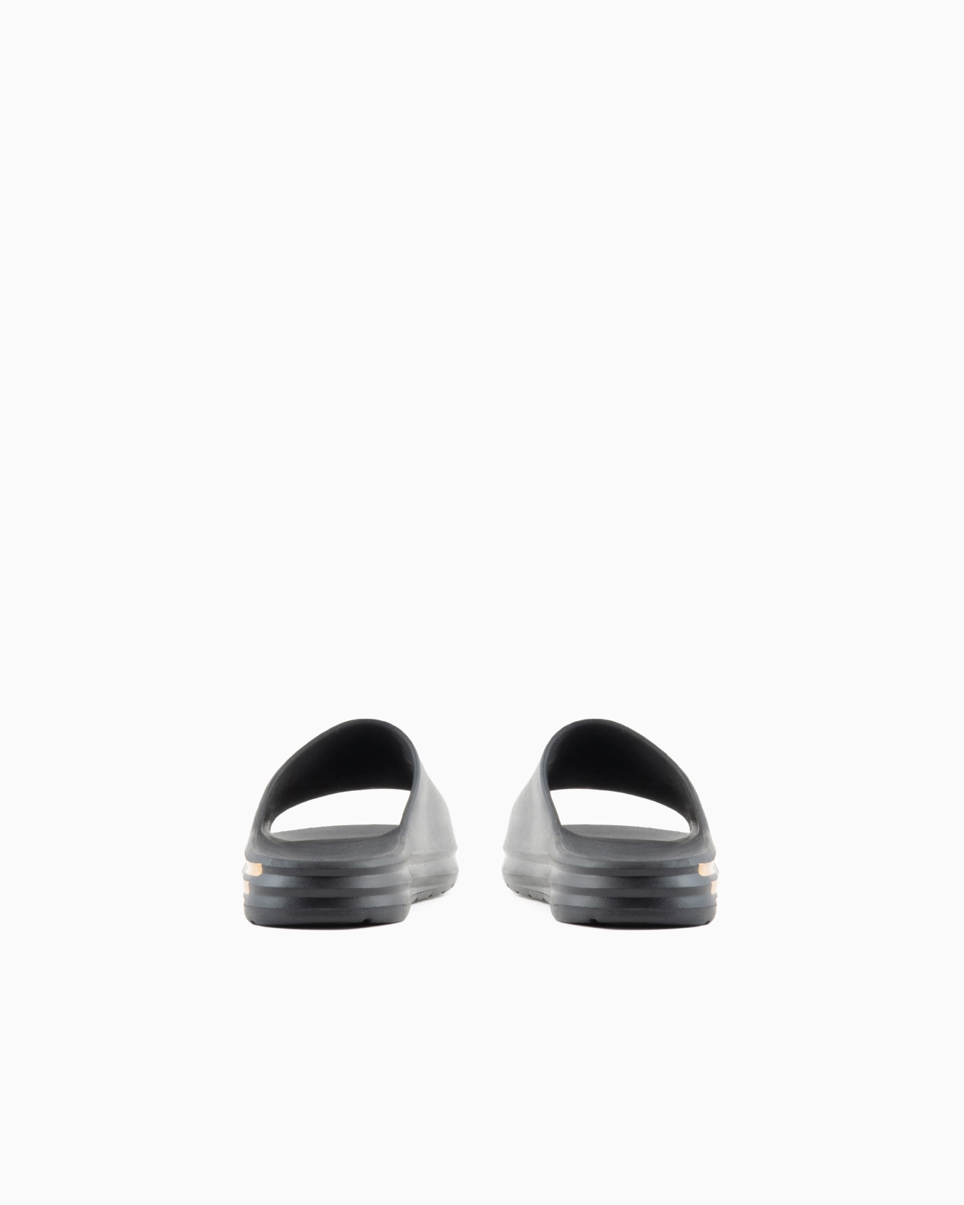 Crusher Distance slides with oversized logo Slide 3