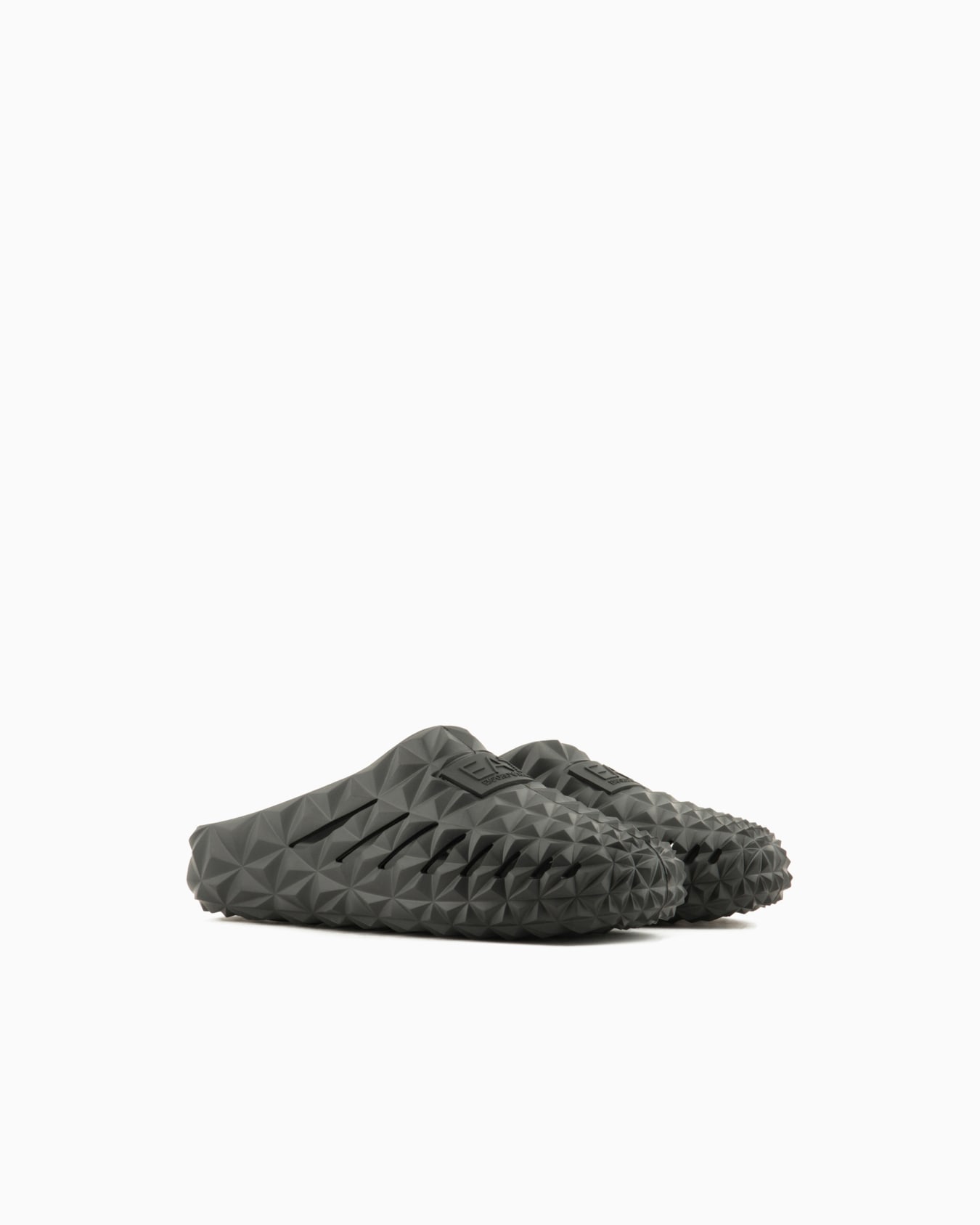 Sandalias con motivo geométrico tridimensional Diapositiva 1