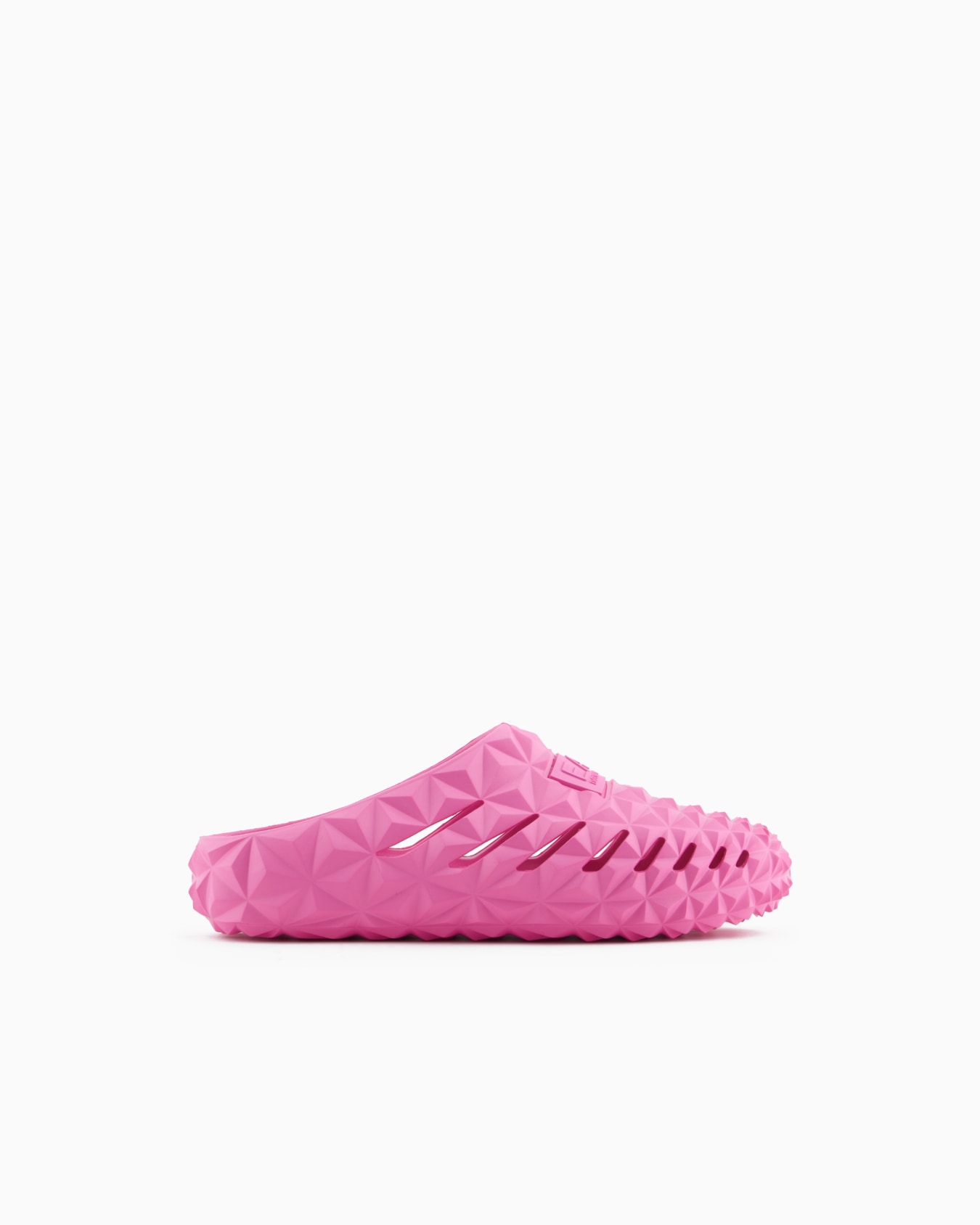 Sliders with a three-dimensional geometric motif Slide 0