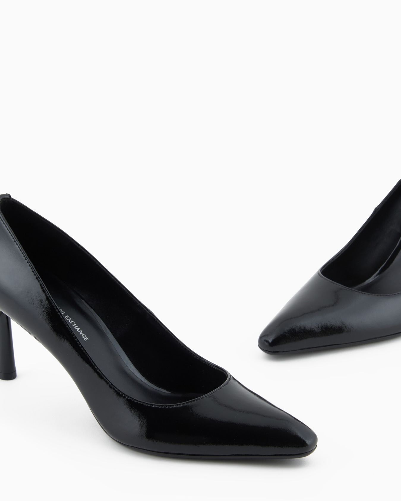 Zapatos de tacón de piel súper brillantes. Diapositiva 4