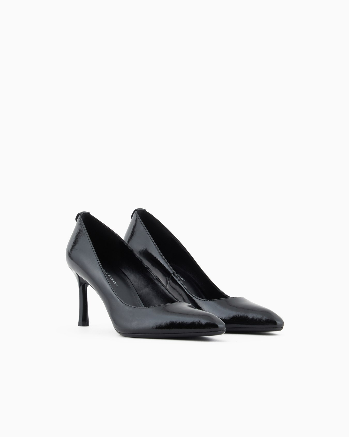 Zapatos de tacón de piel súper brillantes. Diapositiva 1