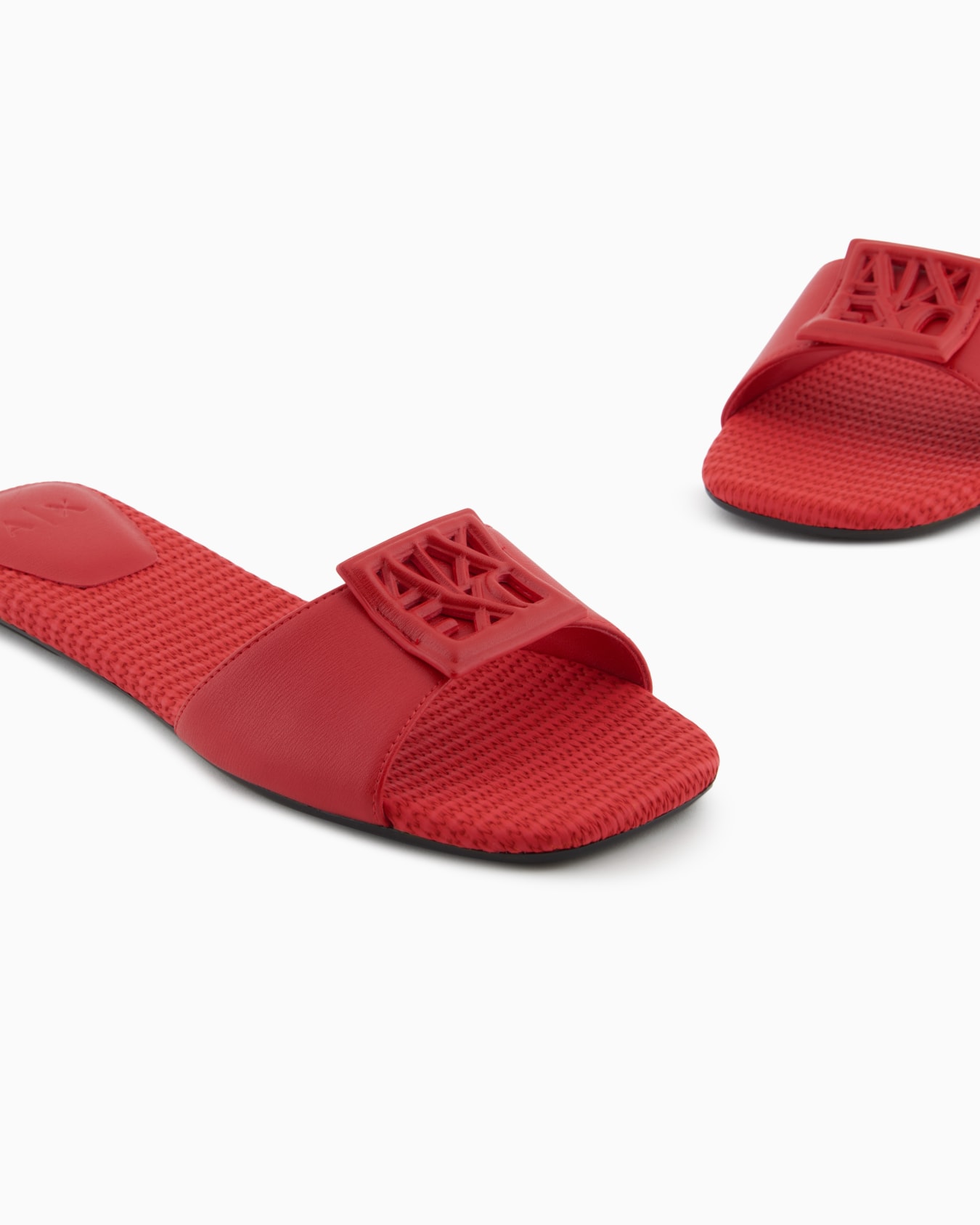 Slippers with band and logo Slide 4