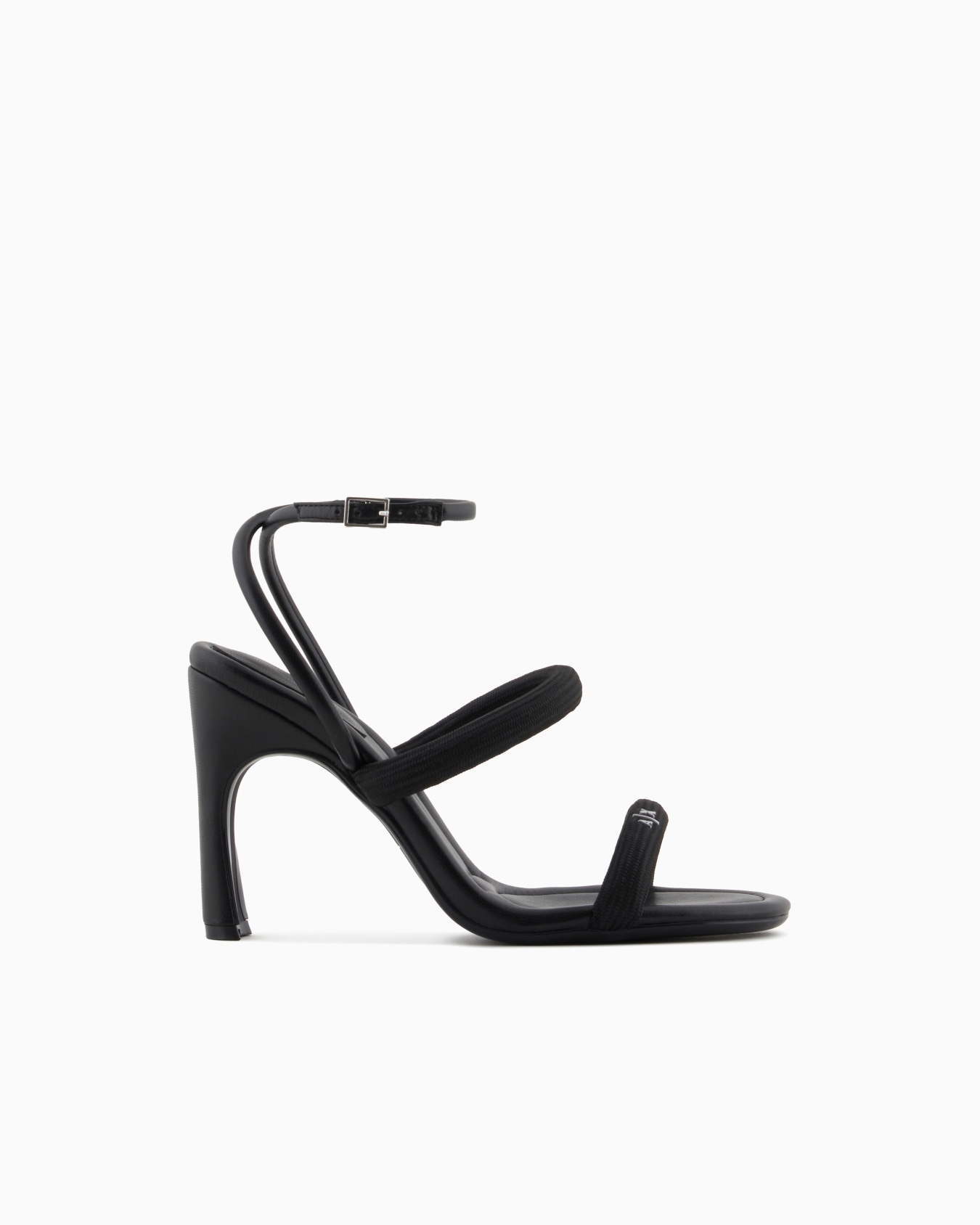 Heeled sandals with straps Slide 0
