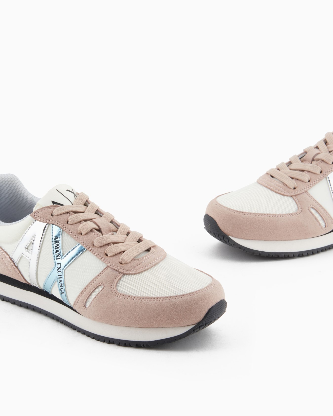Zapatillas de microfibra con logo. Diapositiva 4