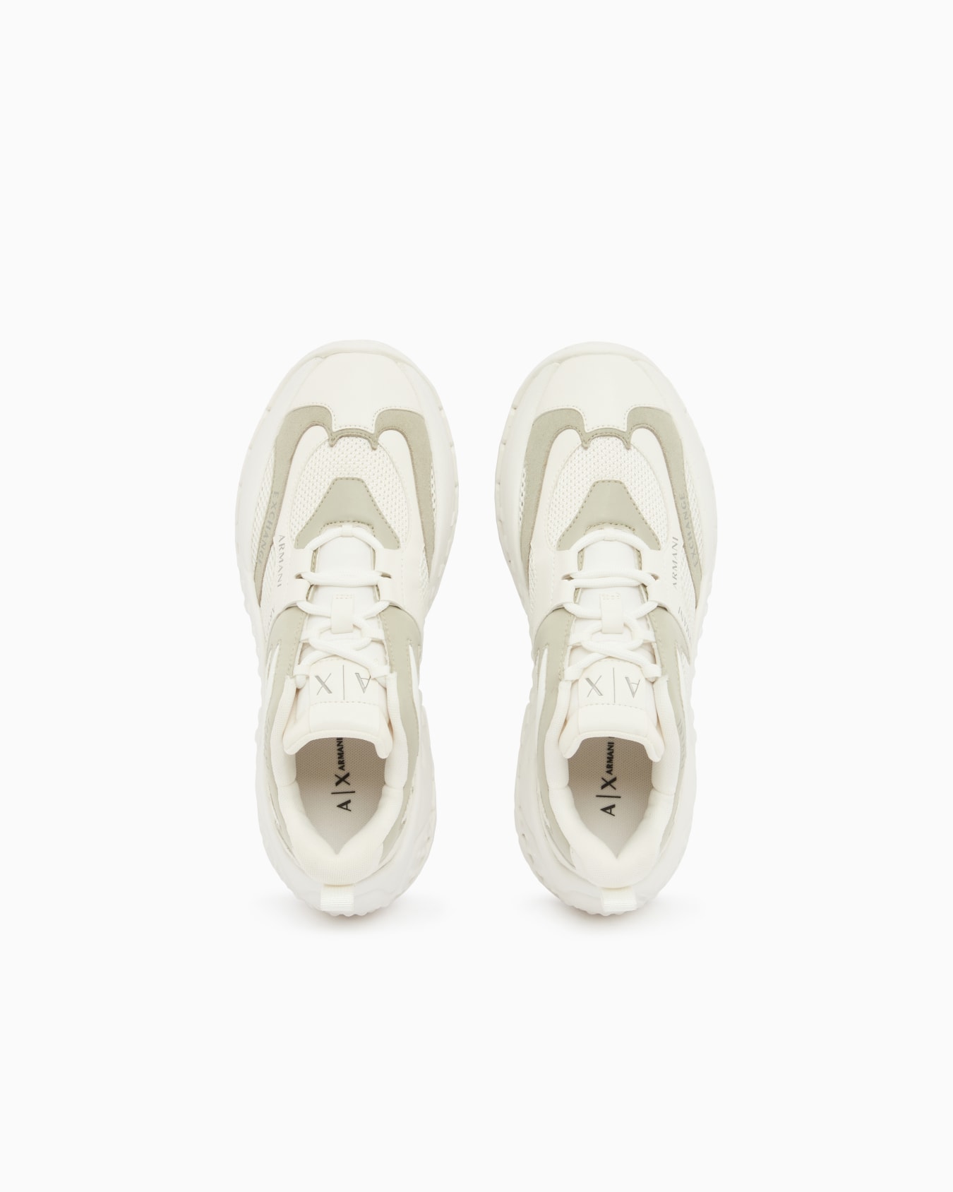 ボリュームソール　レースアップスニーカー スライドする 2