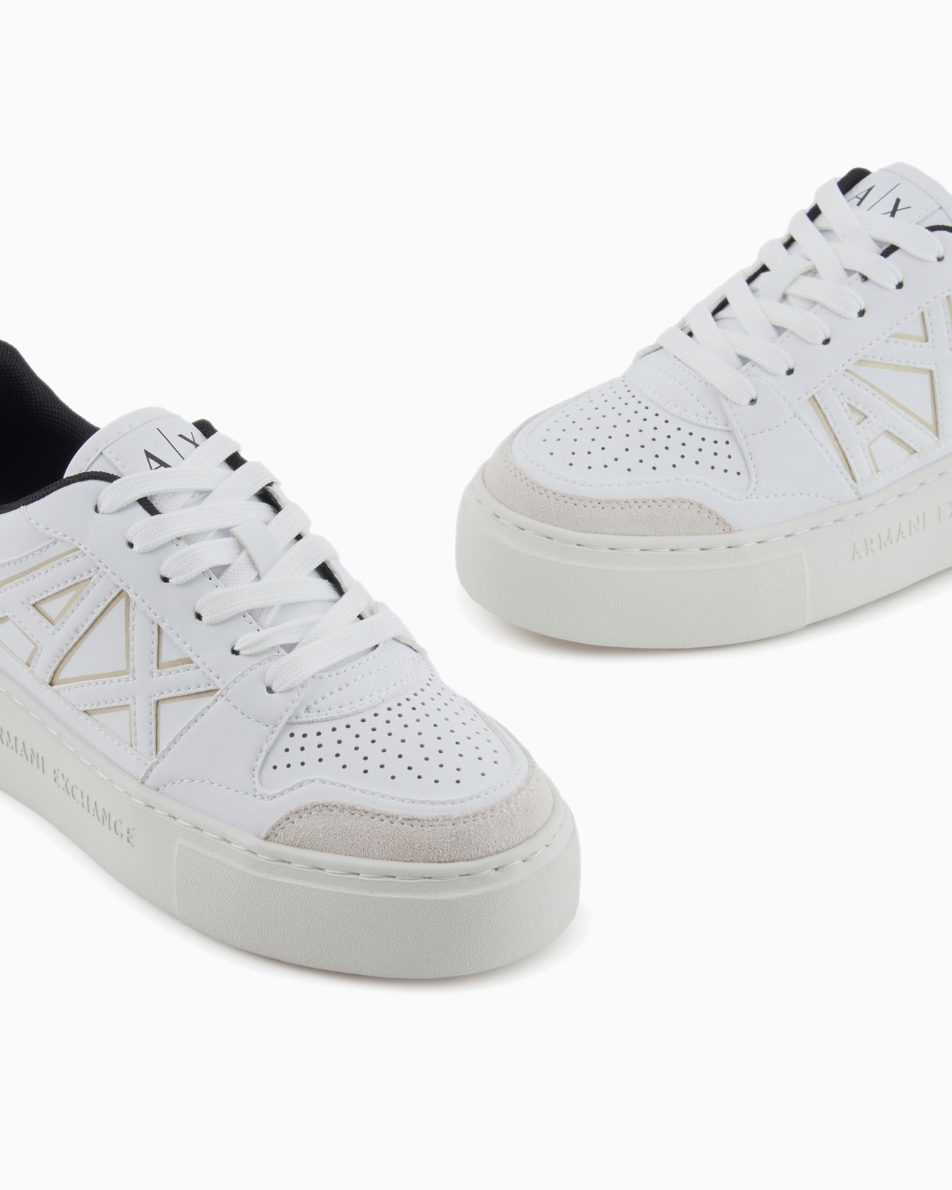 Sneakers with logo Slide 4