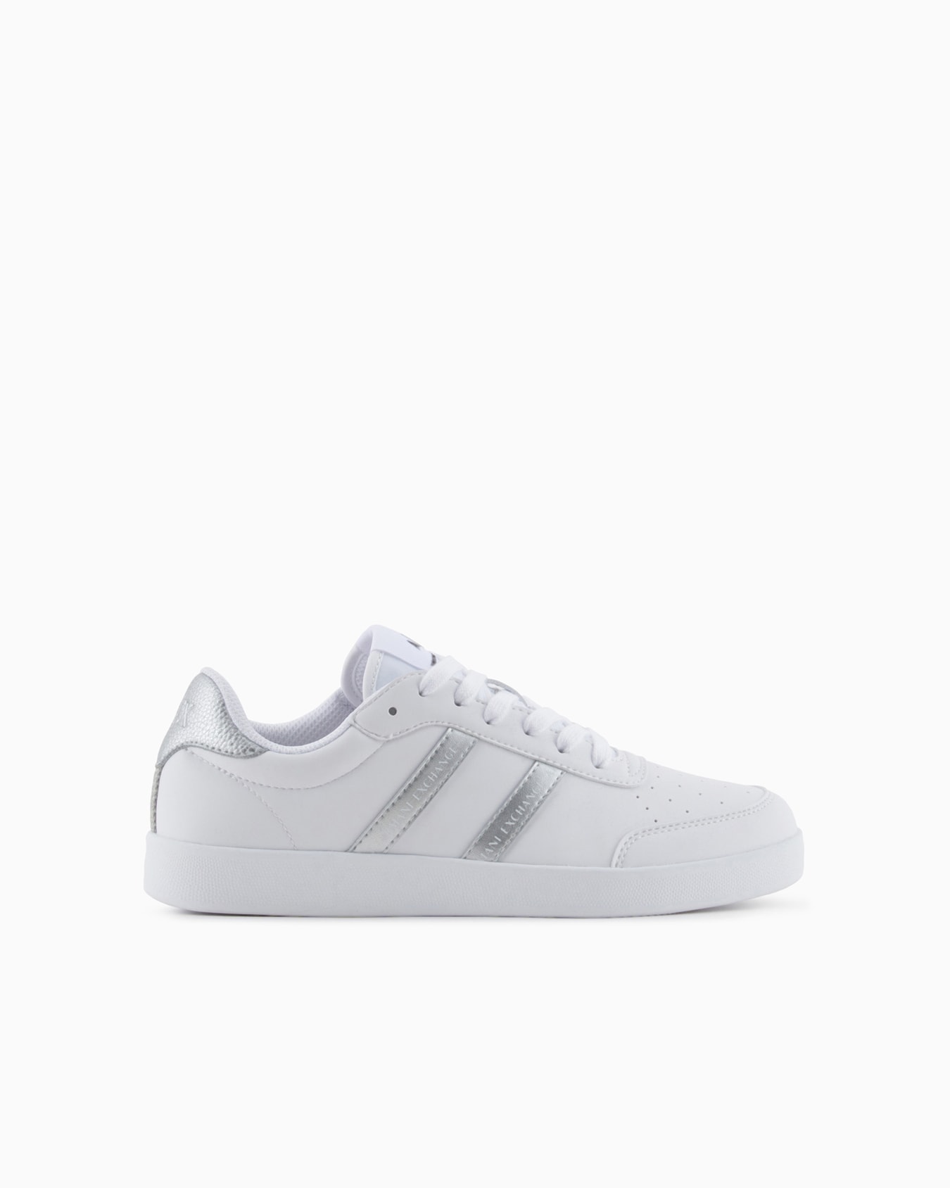 Zapatillas con bandas laterales en contraste Diapositiva 0