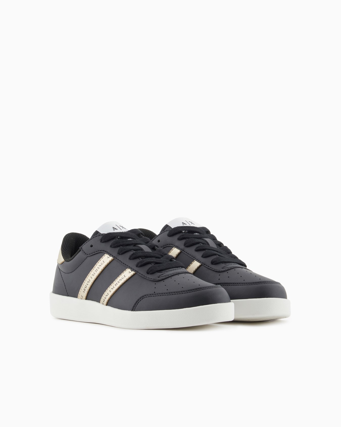Zapatillas con bandas laterales en contraste Diapositiva 1