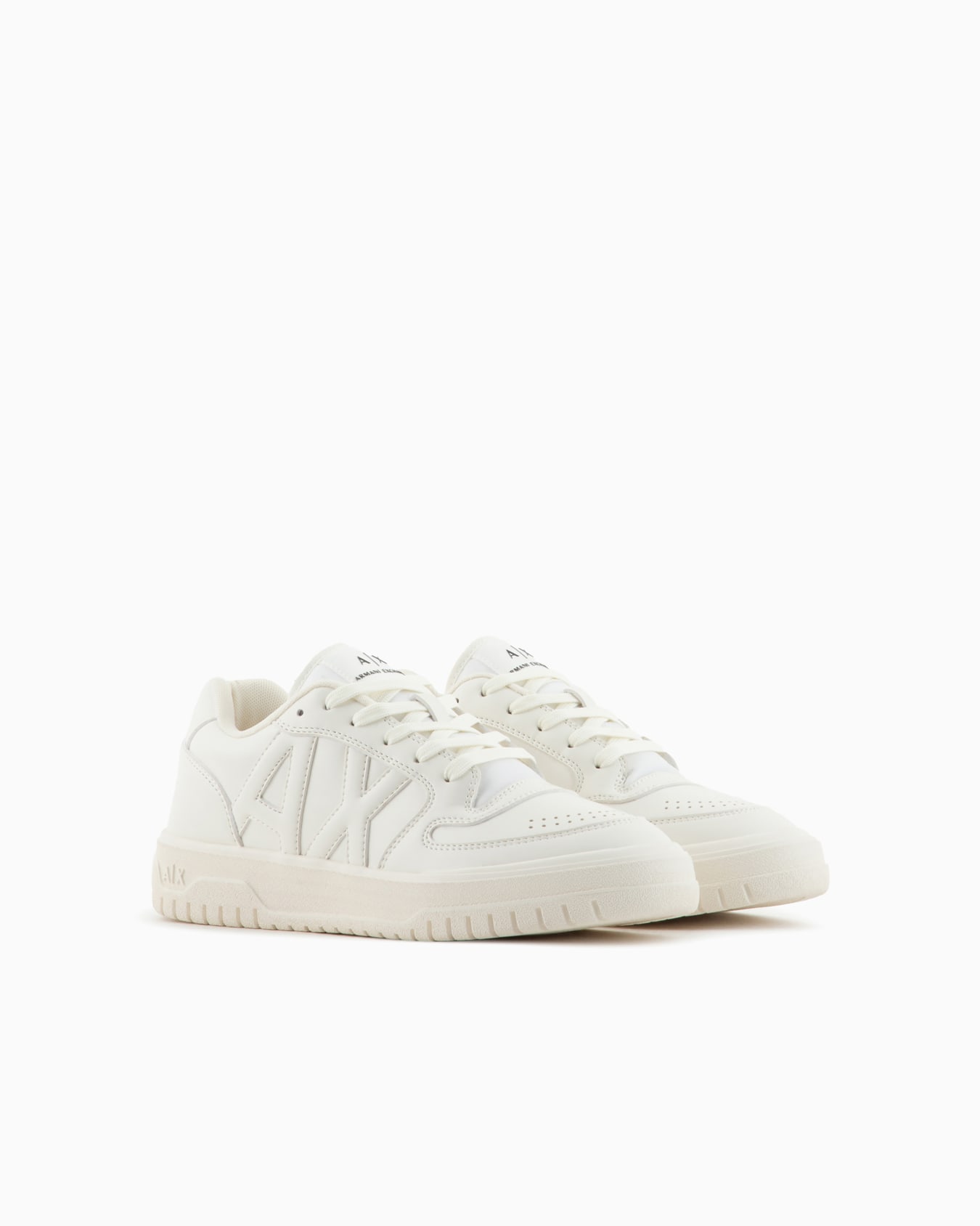  Oversized sneakers with maxi logo Slide 1