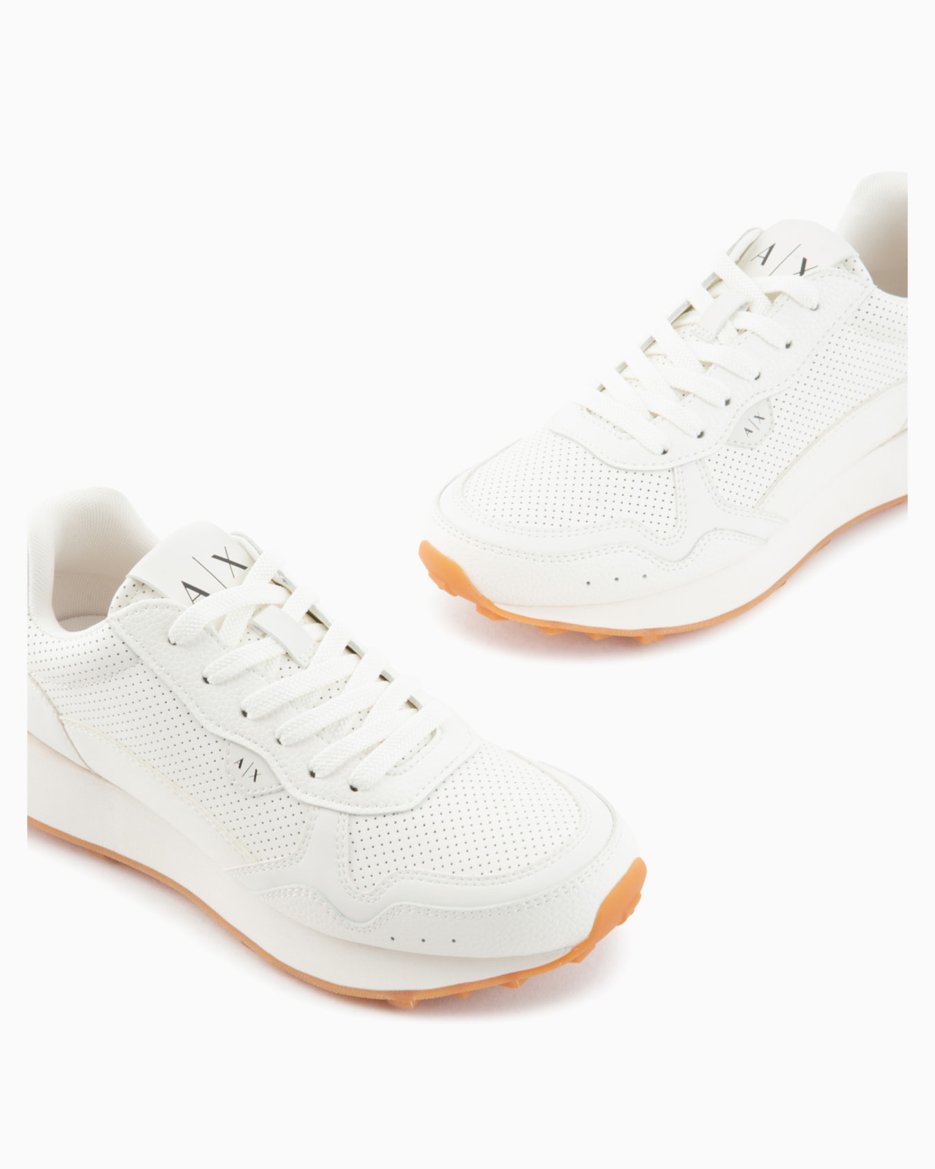 Sneakers with logo Diapositiva 4