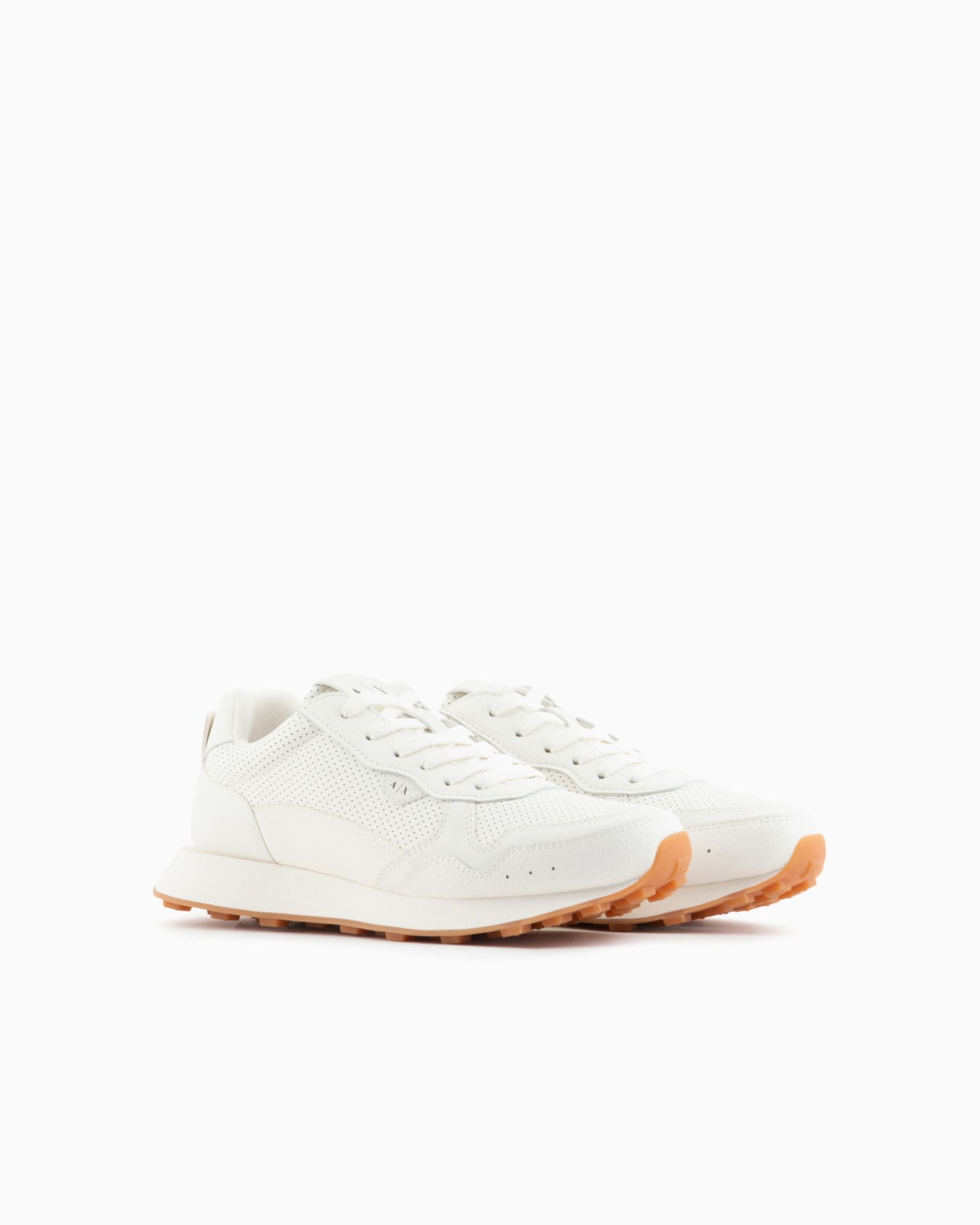Sneakers with logo Diapositiva 1