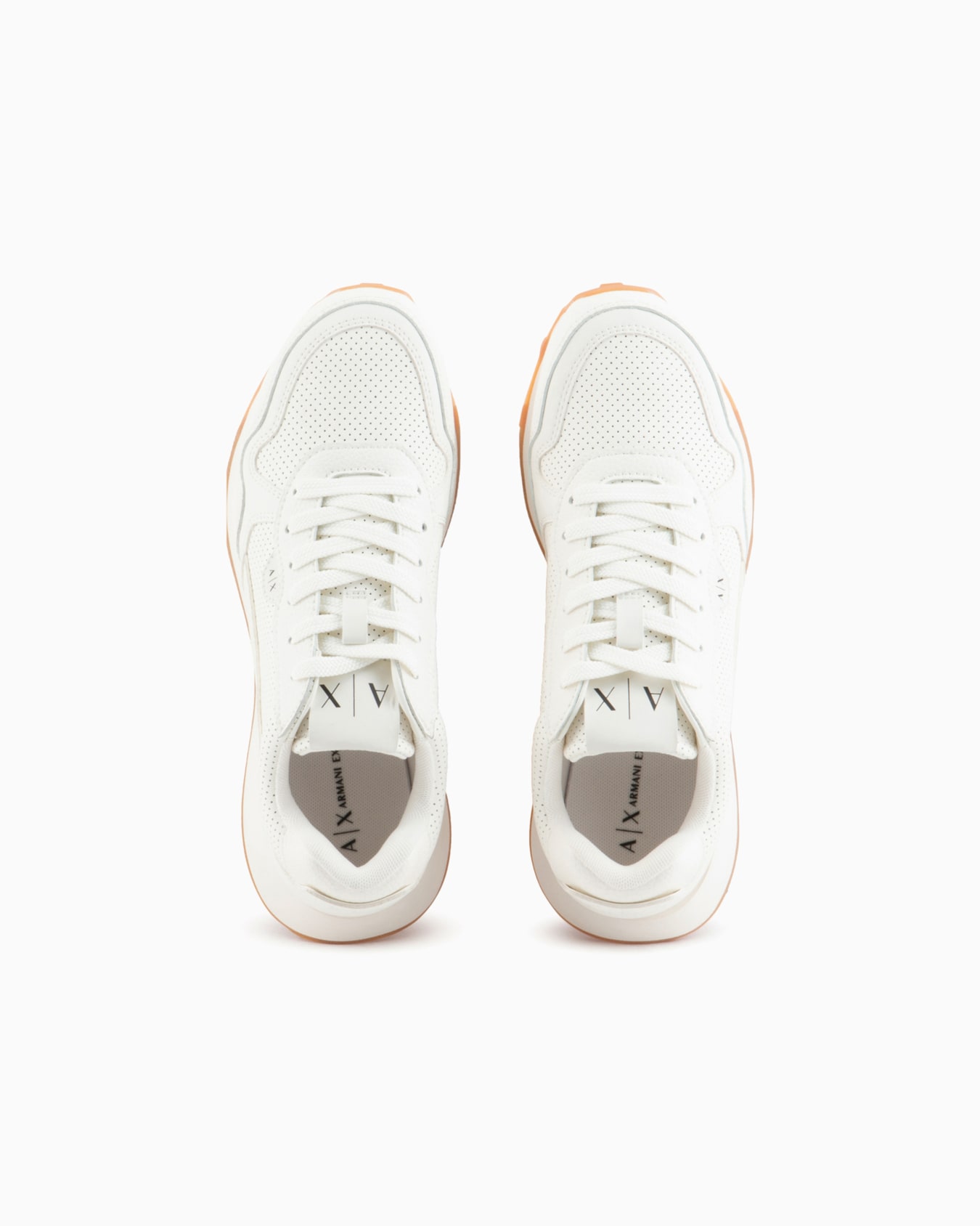 Sneakers with logo Diapositiva 2