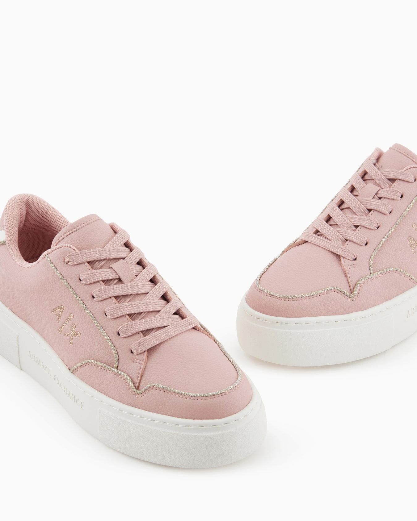 Sneakers with rope piping Slide 4