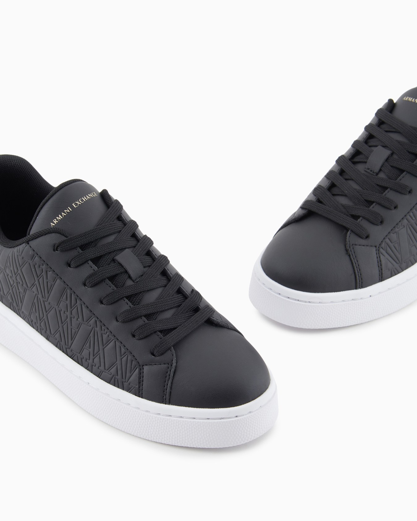 Sneakers with matching embroidered logo and metal detail Slide 4