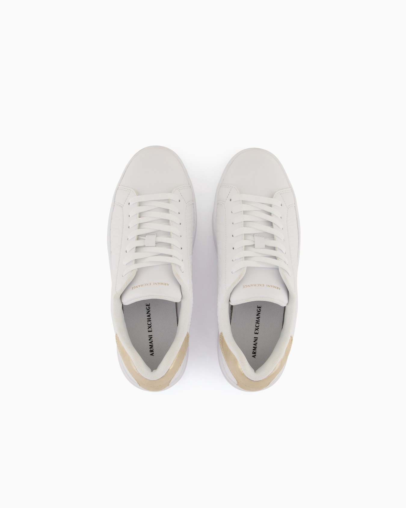 Low sneakers with metallic detail Slide 2