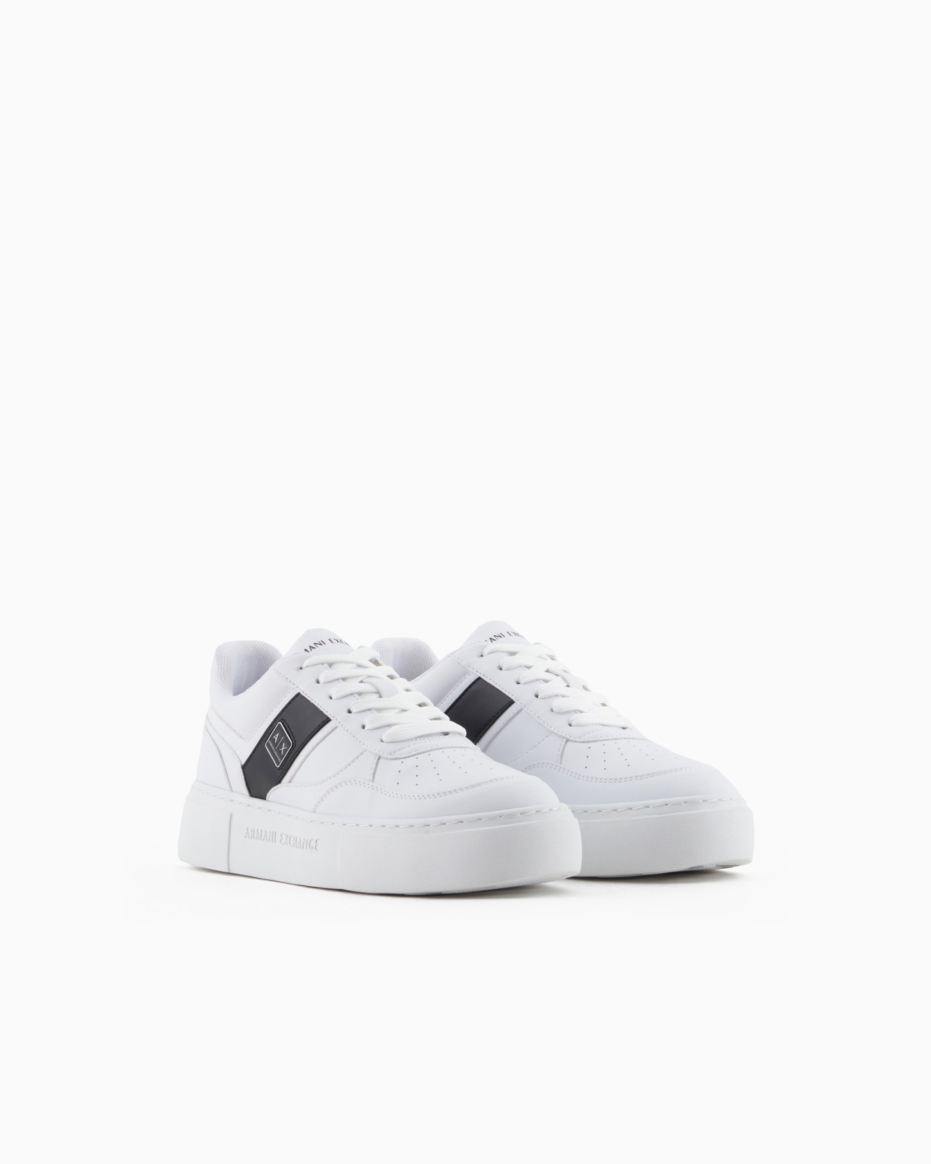Sneakers with contrasting side band Slide 1