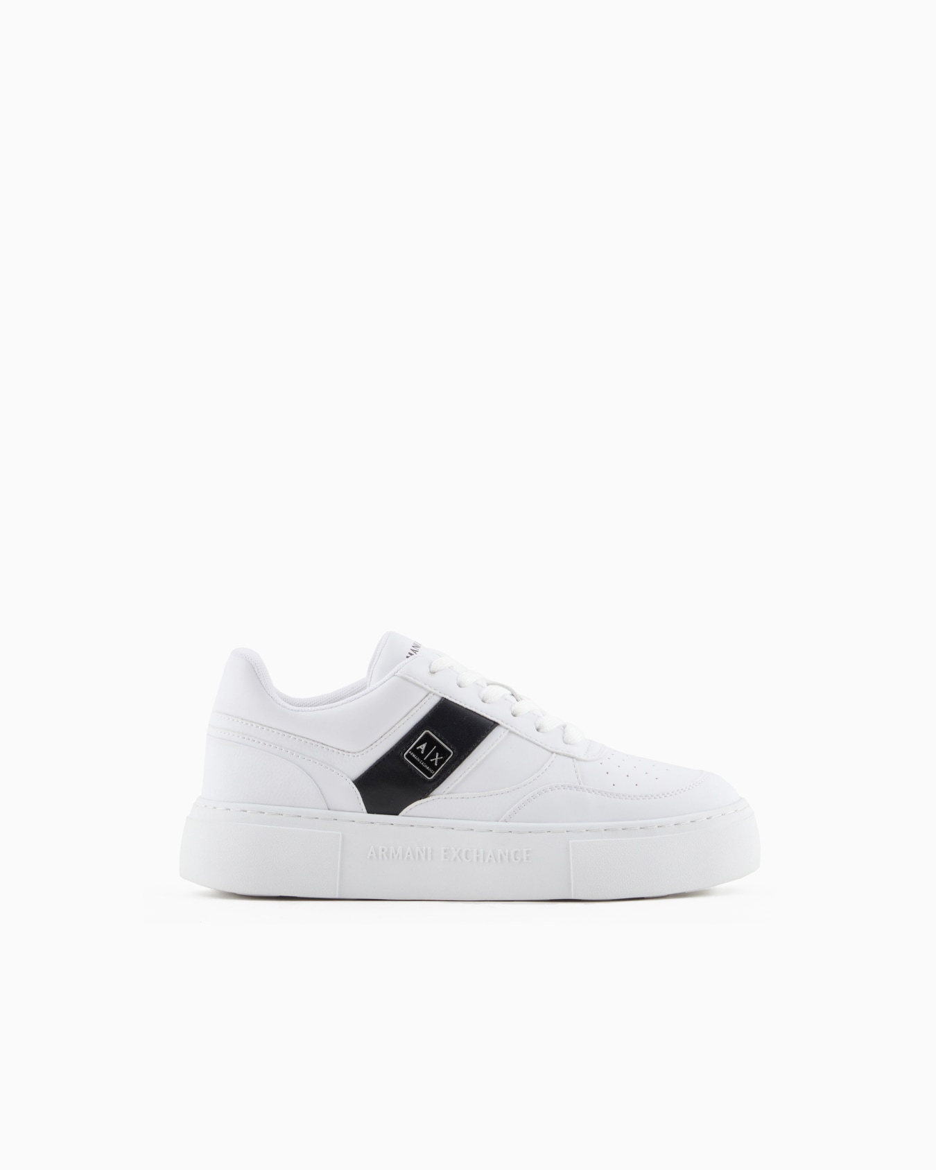 Sneakers with contrasting side band Slide 0