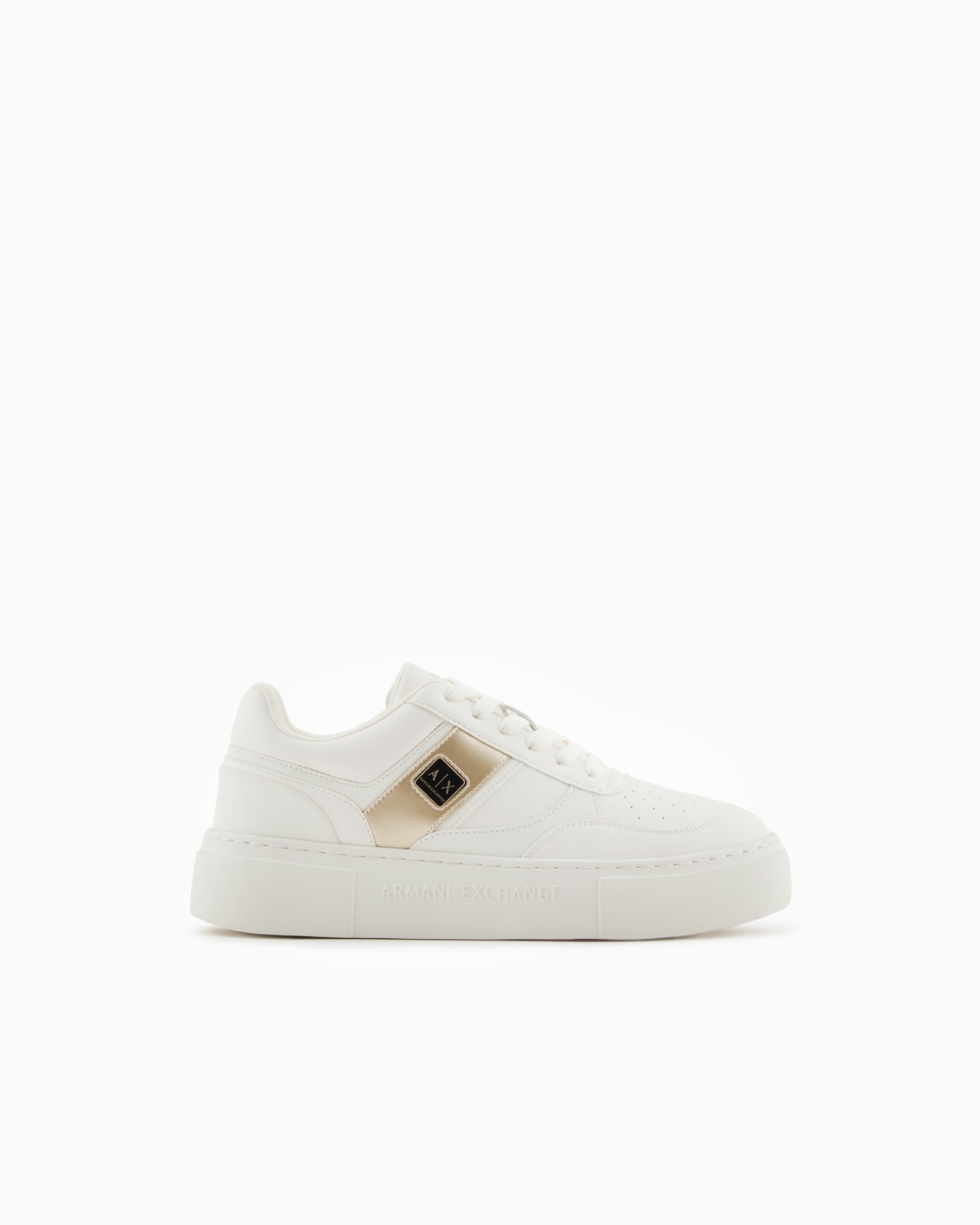 Zapatillas con banda lateral en contraste Diapositiva 0
