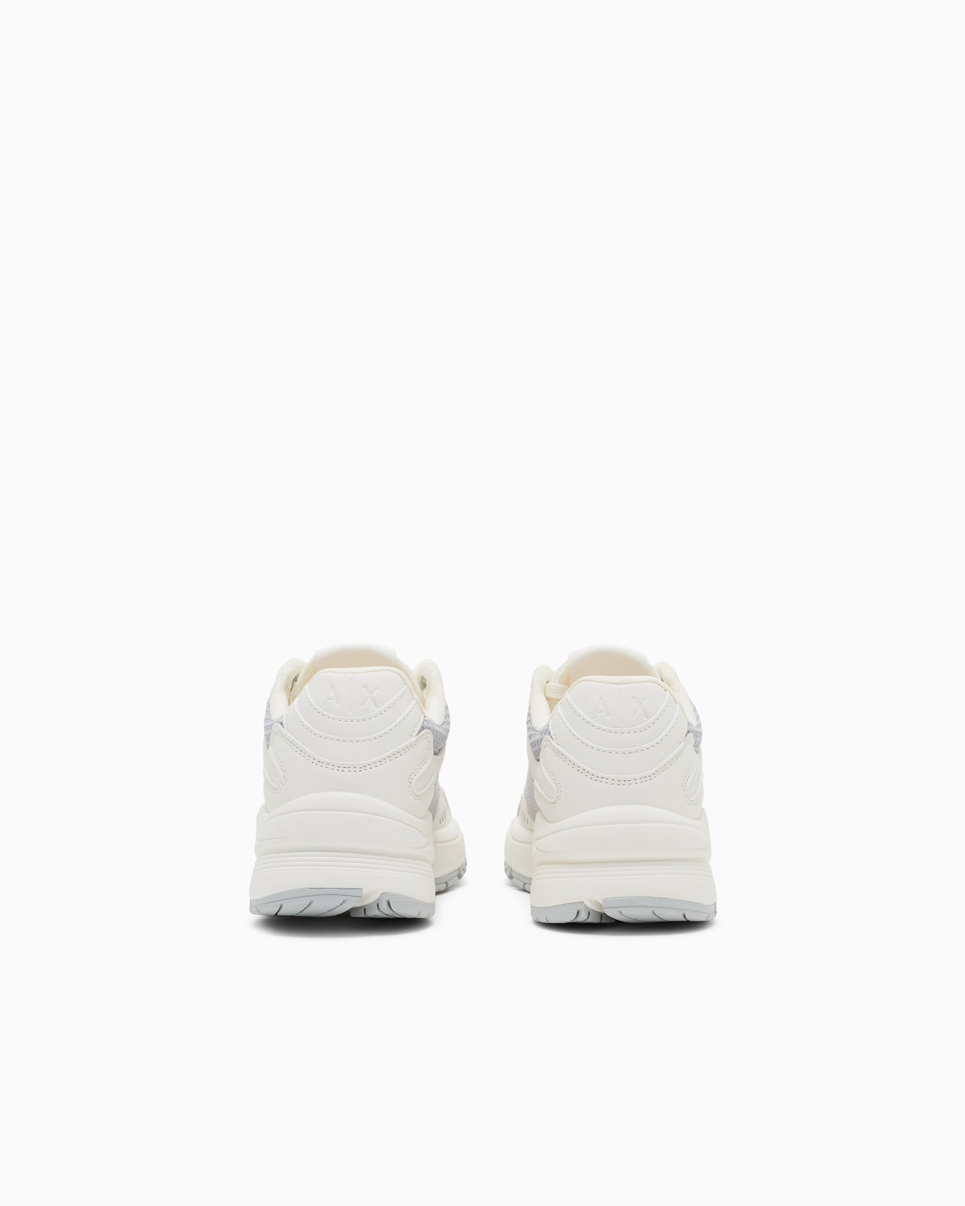 Chunky sneakers with contrasting inserts Slide 3