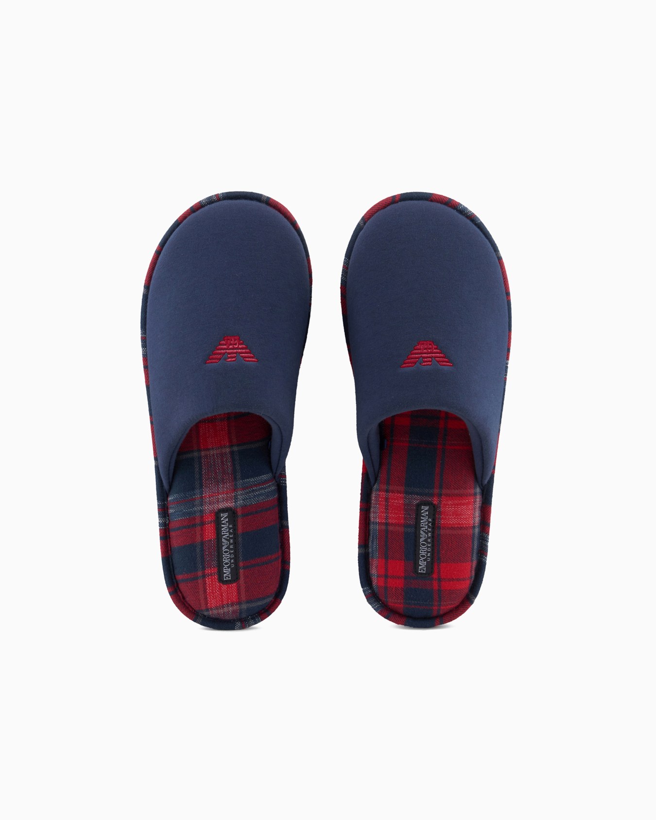 Slippers with tartan details Slide 2