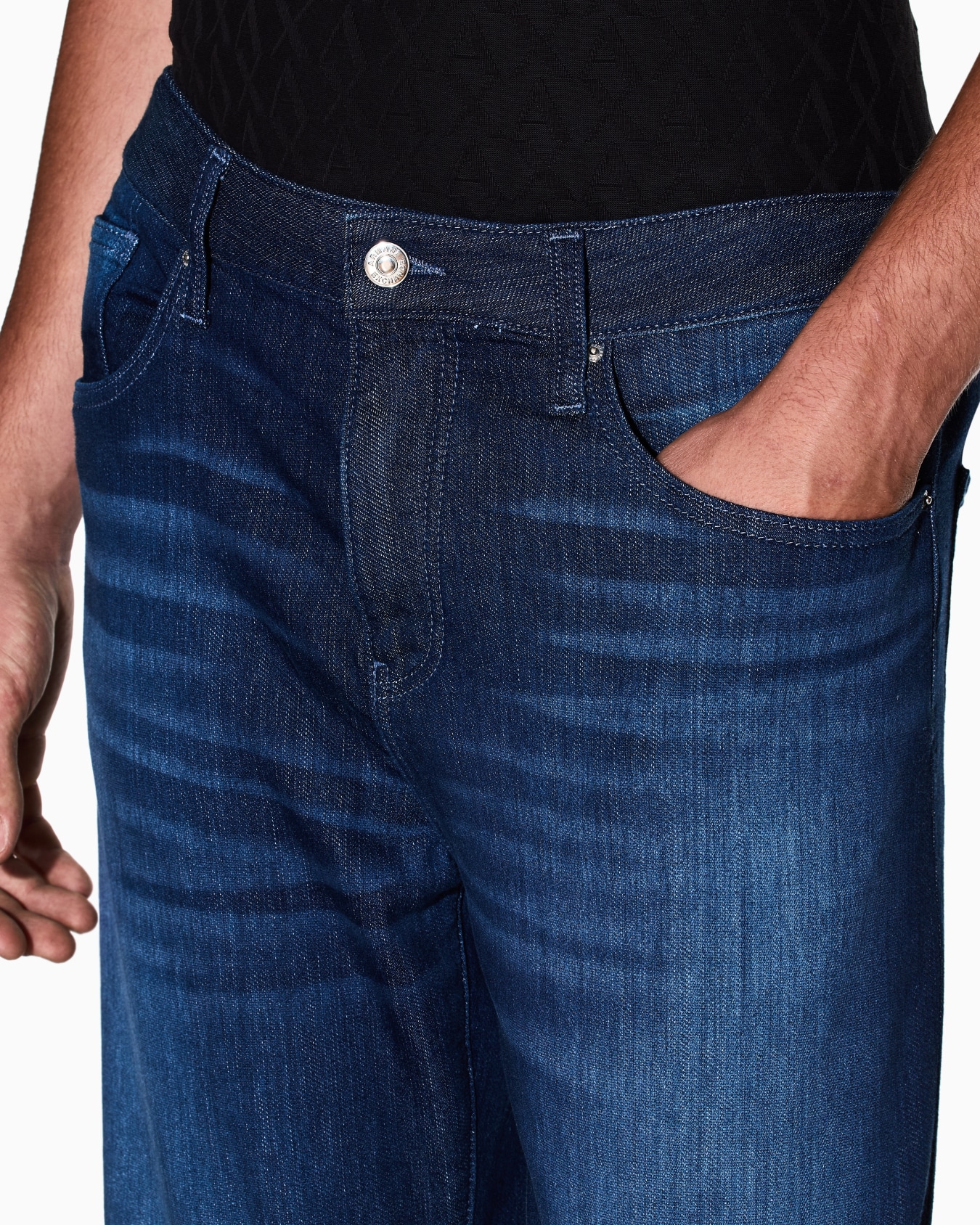 Lightweight cotton denim jeans Slide 4