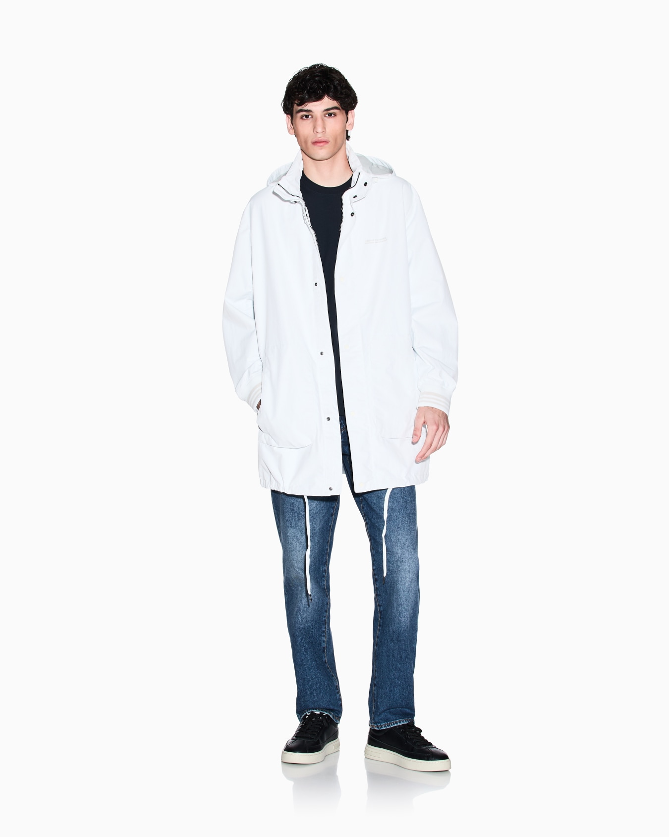 Slim-fit denim jeans Slide 1