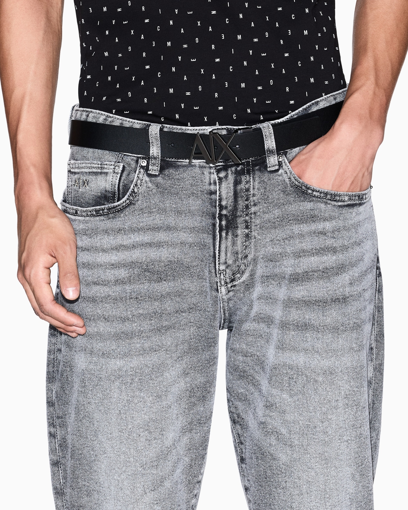 Vaqueros slim fit en denim elástico Diapositiva 4