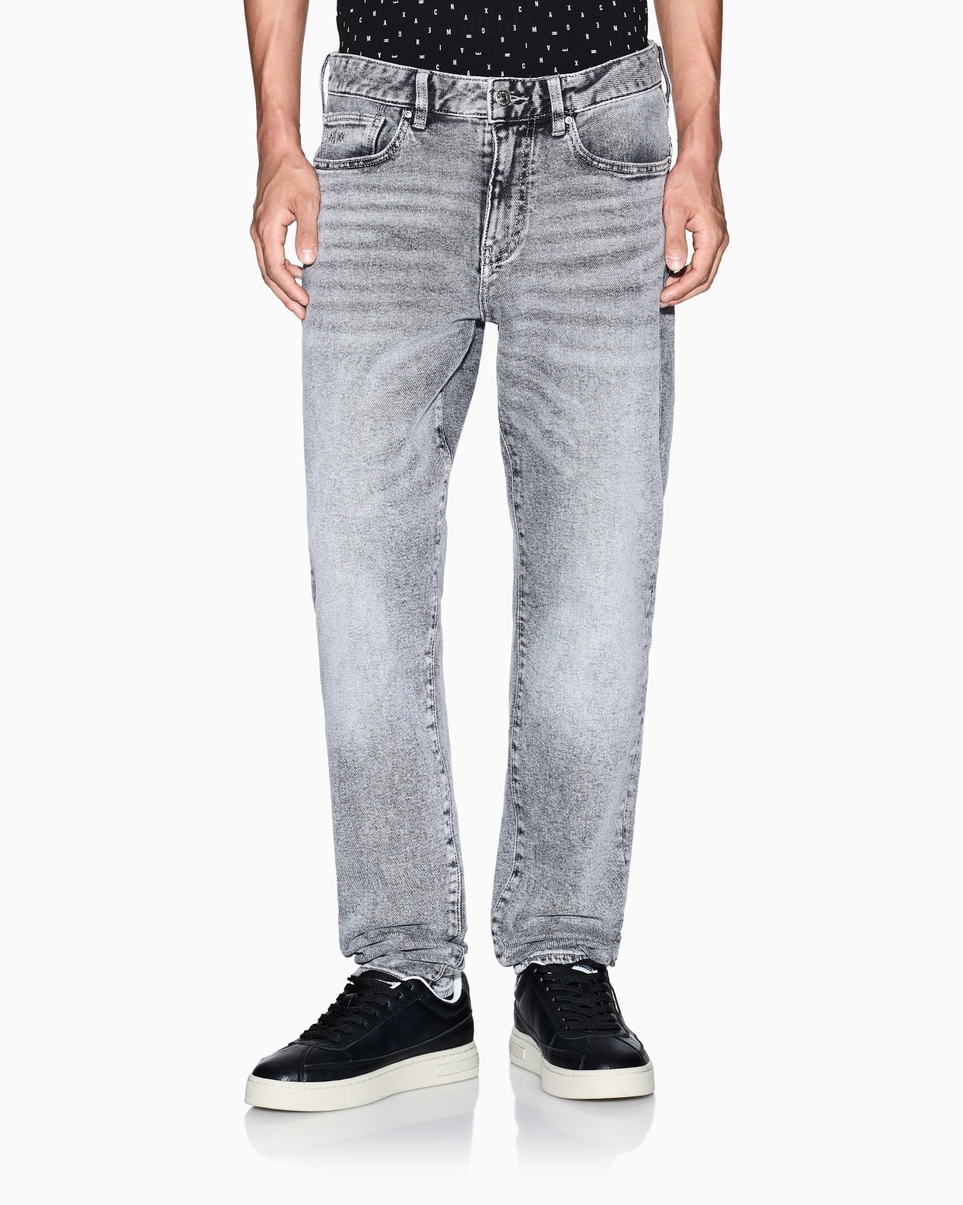 Vaqueros slim fit en denim elástico Diapositiva 3