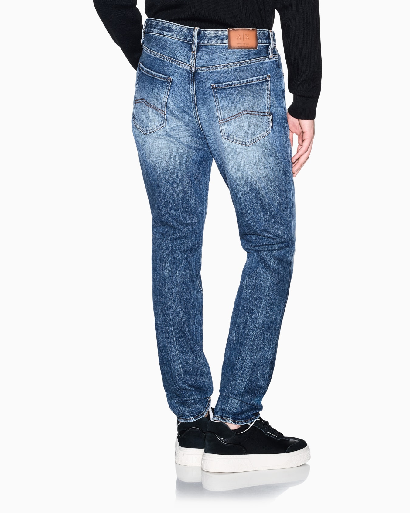 ブルーウォッシュ スリムフィット デニムパンツ スライドする 3