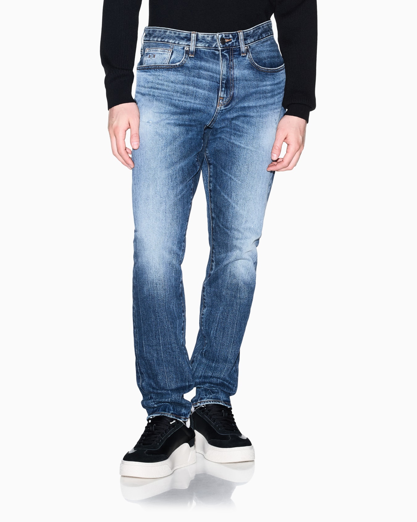 ブルーウォッシュ スリムフィット デニムパンツ スライドする 2