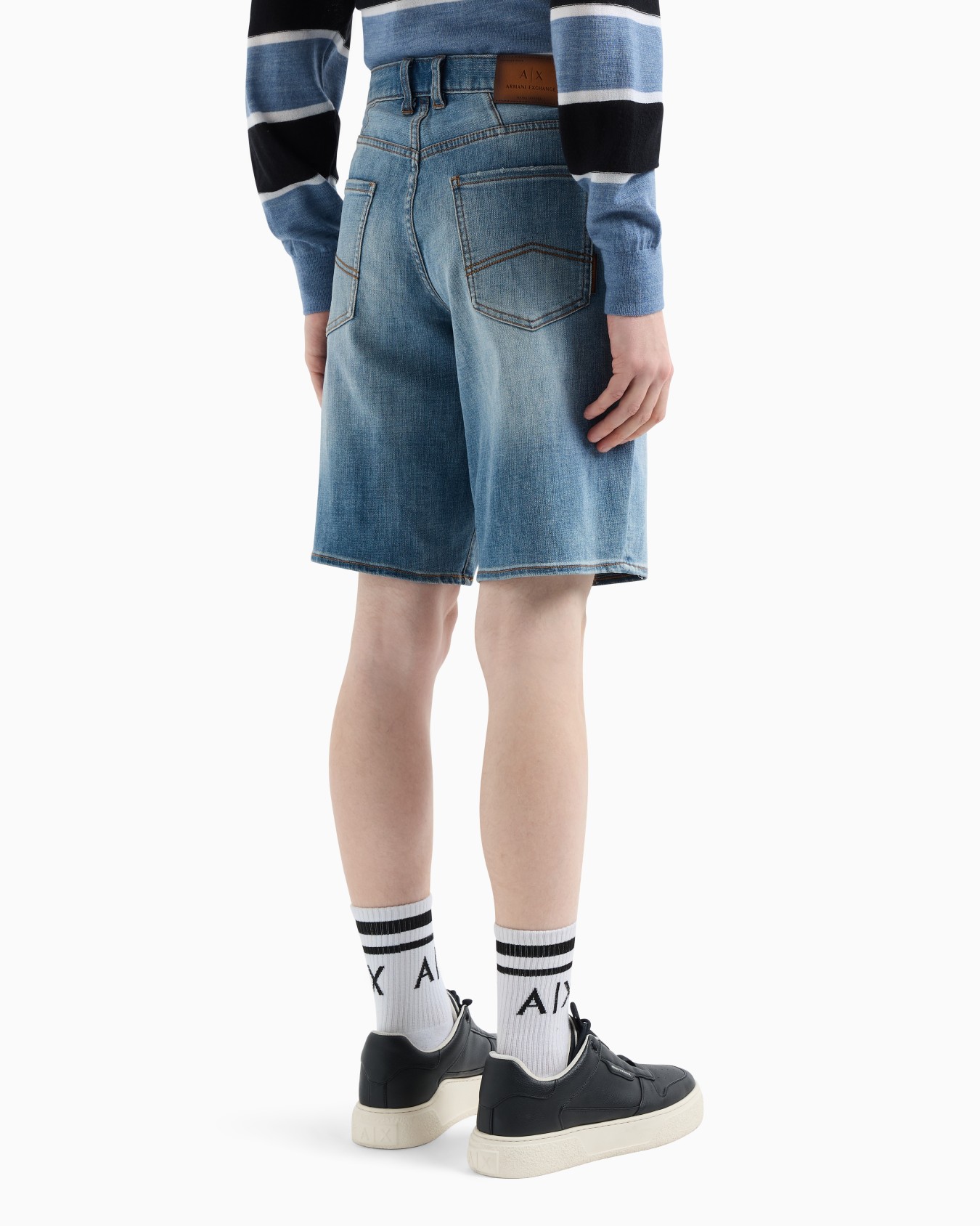 Cotton denim shorts with contrast stitching Slide 2